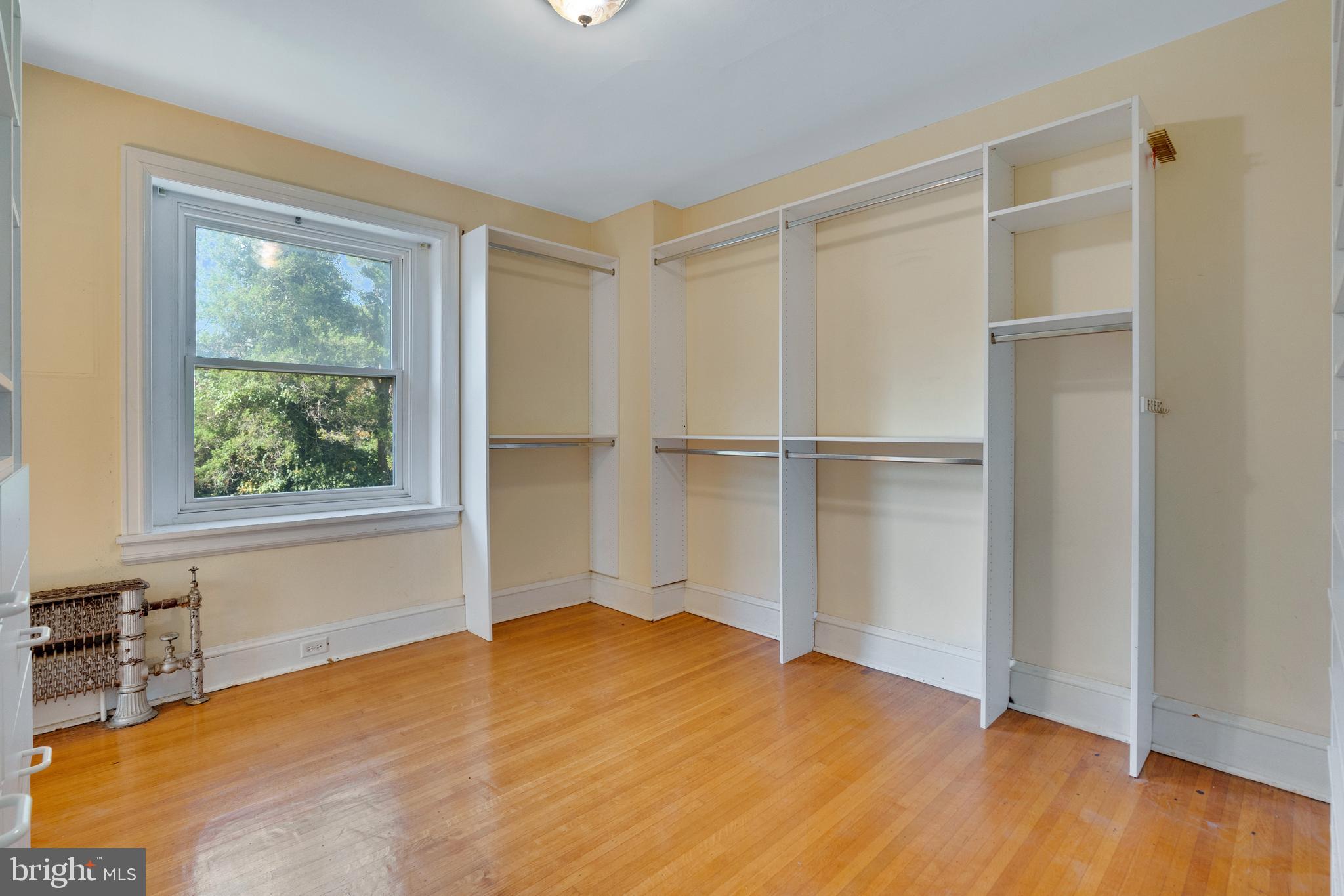 6341 WOODBINE AVENUE