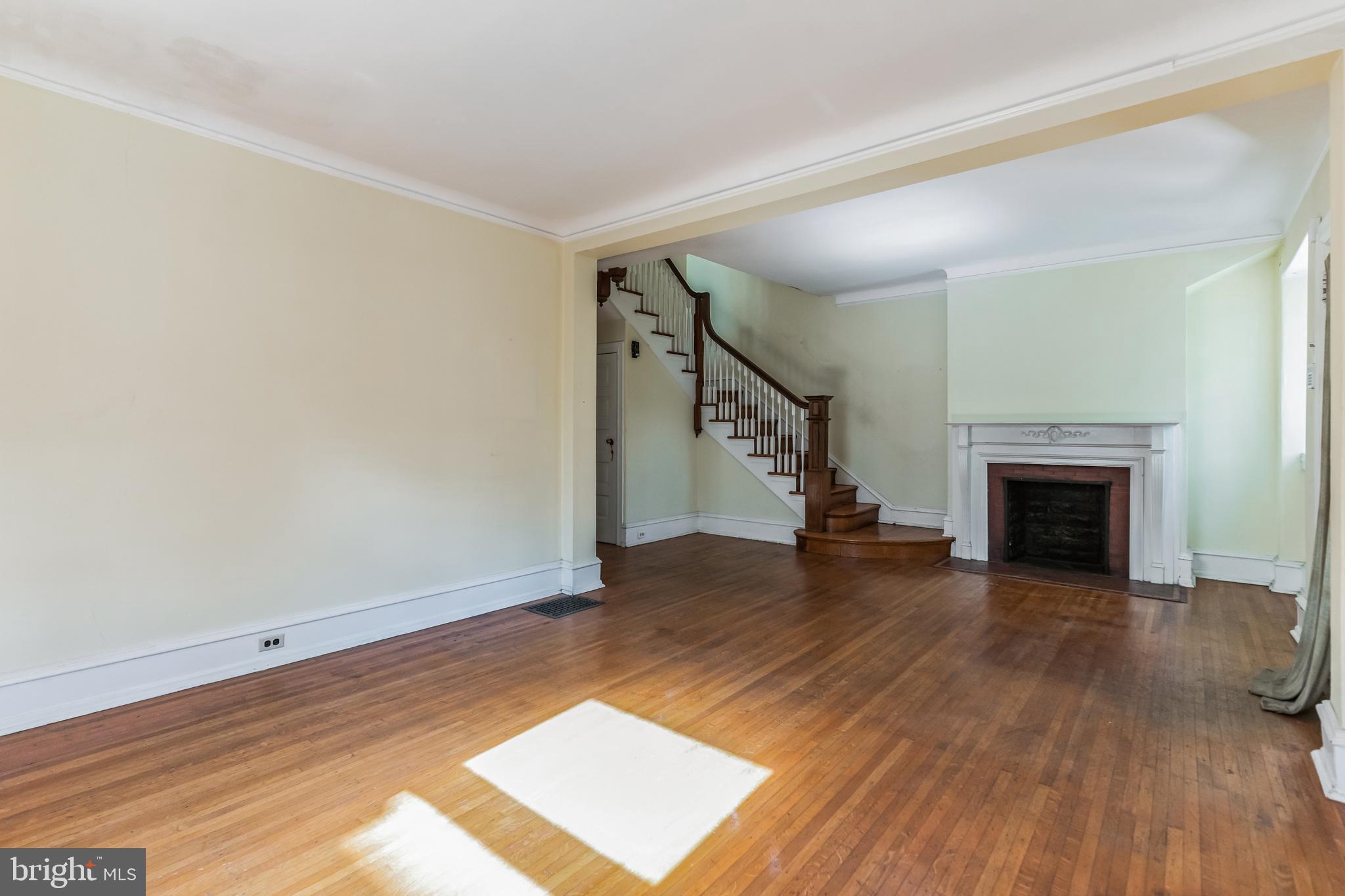 6341 WOODBINE AVENUE