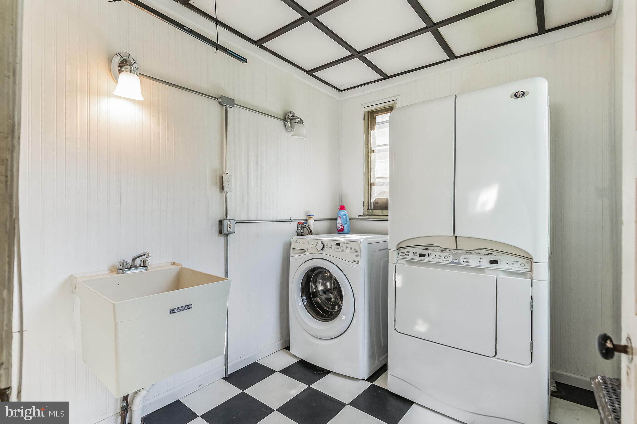 6341 WOODBINE AVENUE