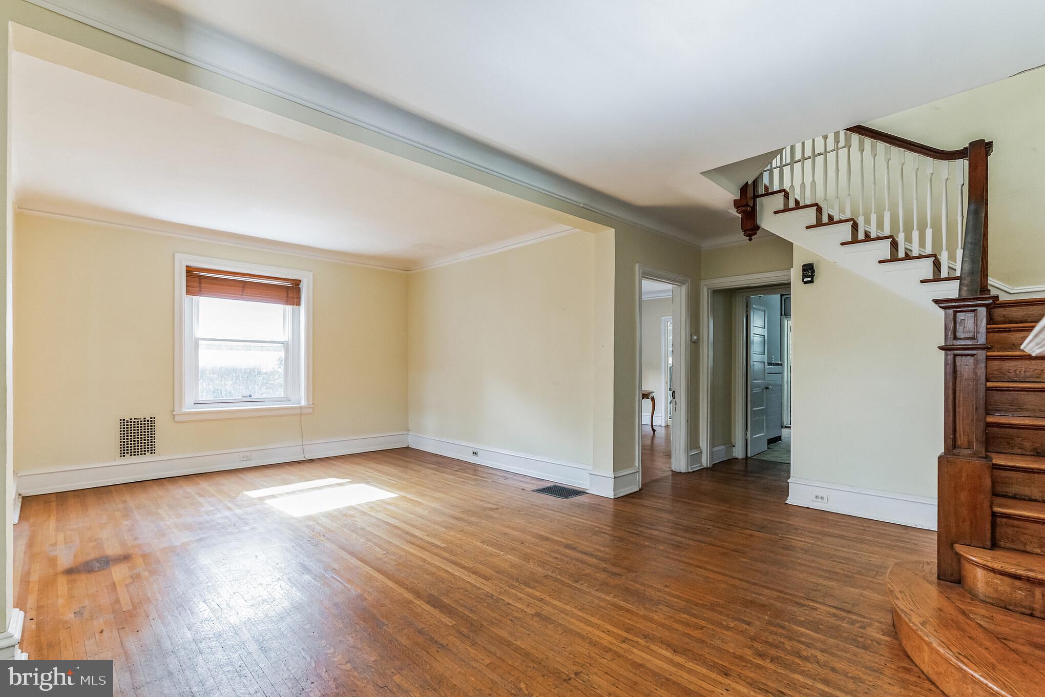 6341 WOODBINE AVENUE