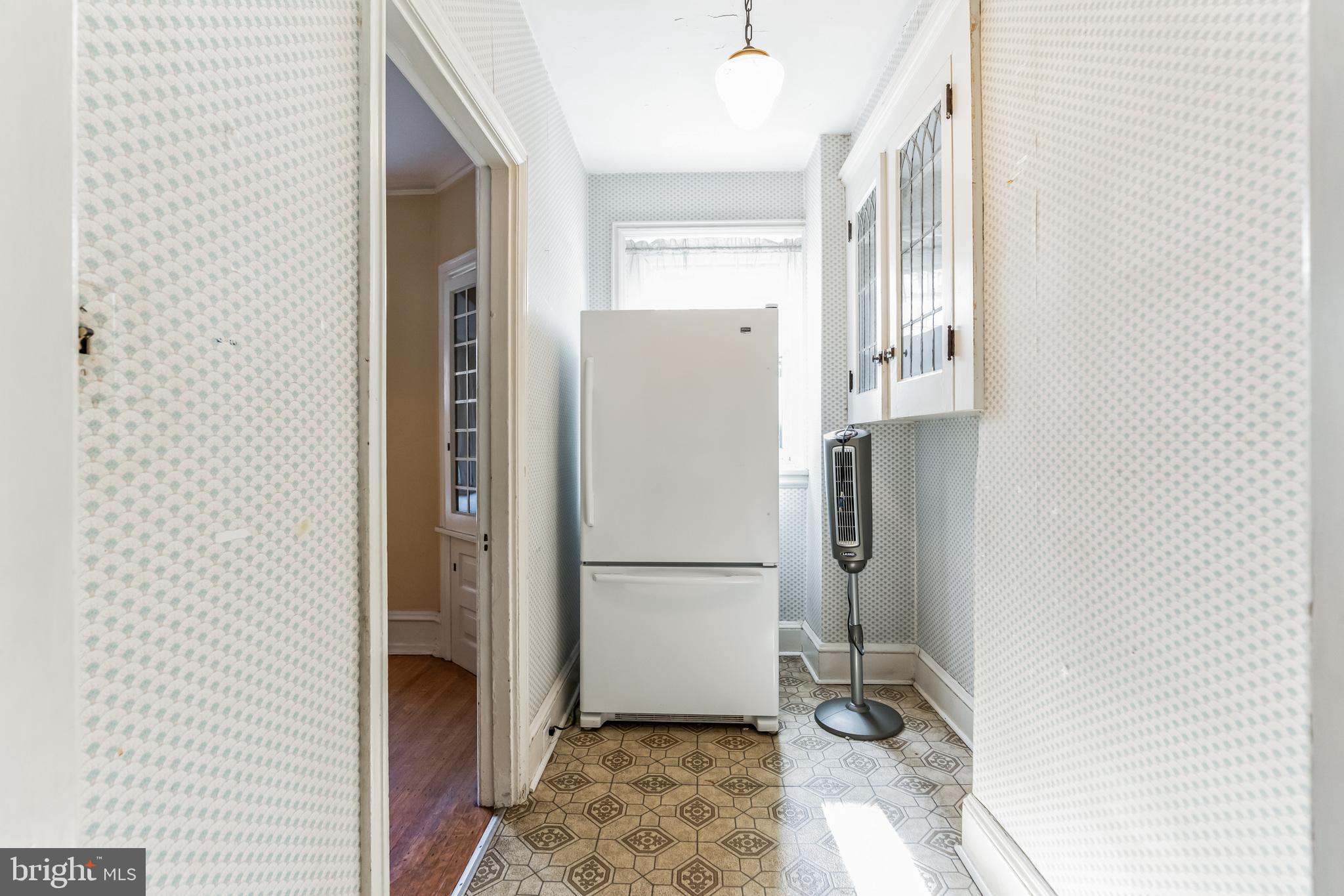 6341 WOODBINE AVENUE