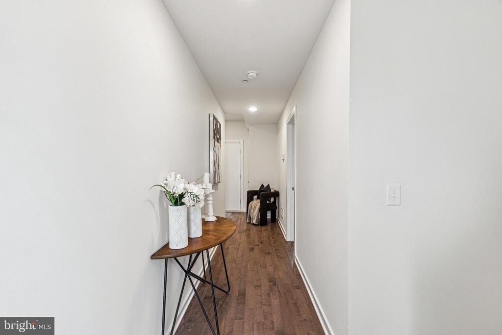 2113 KENSINGTON WALK