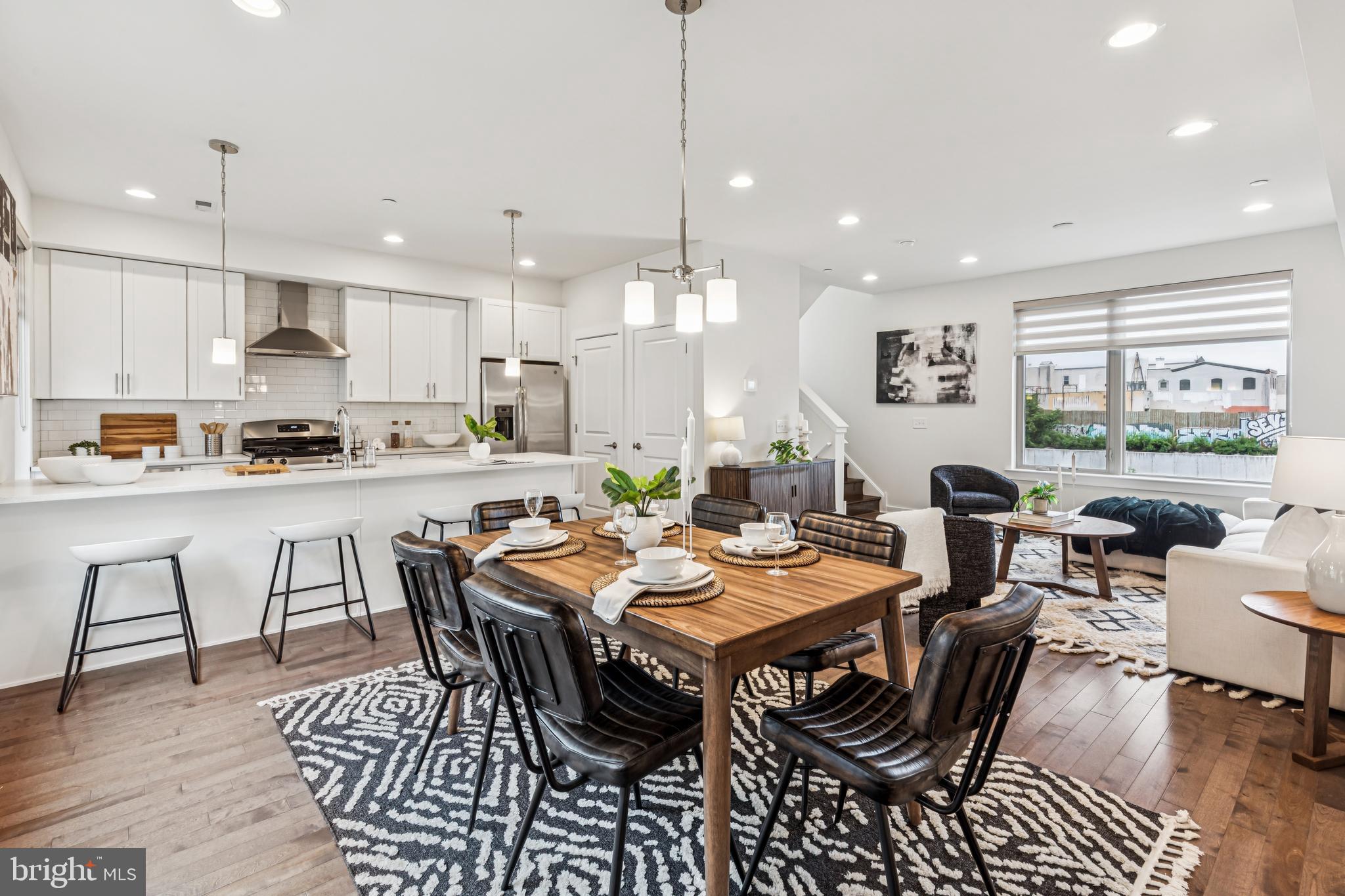 2113 KENSINGTON WALK