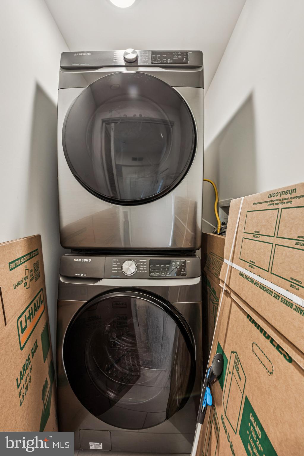 2113 KENSINGTON WALK