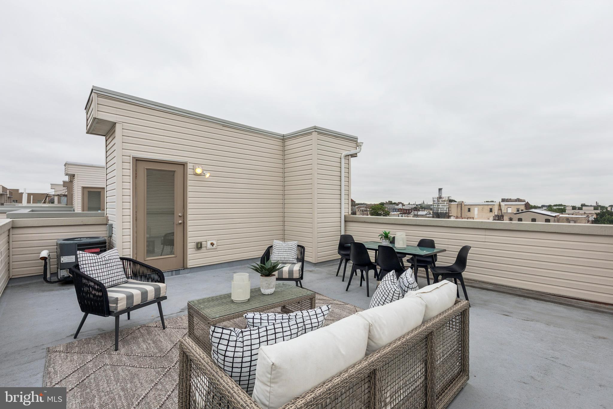 2113 KENSINGTON WALK