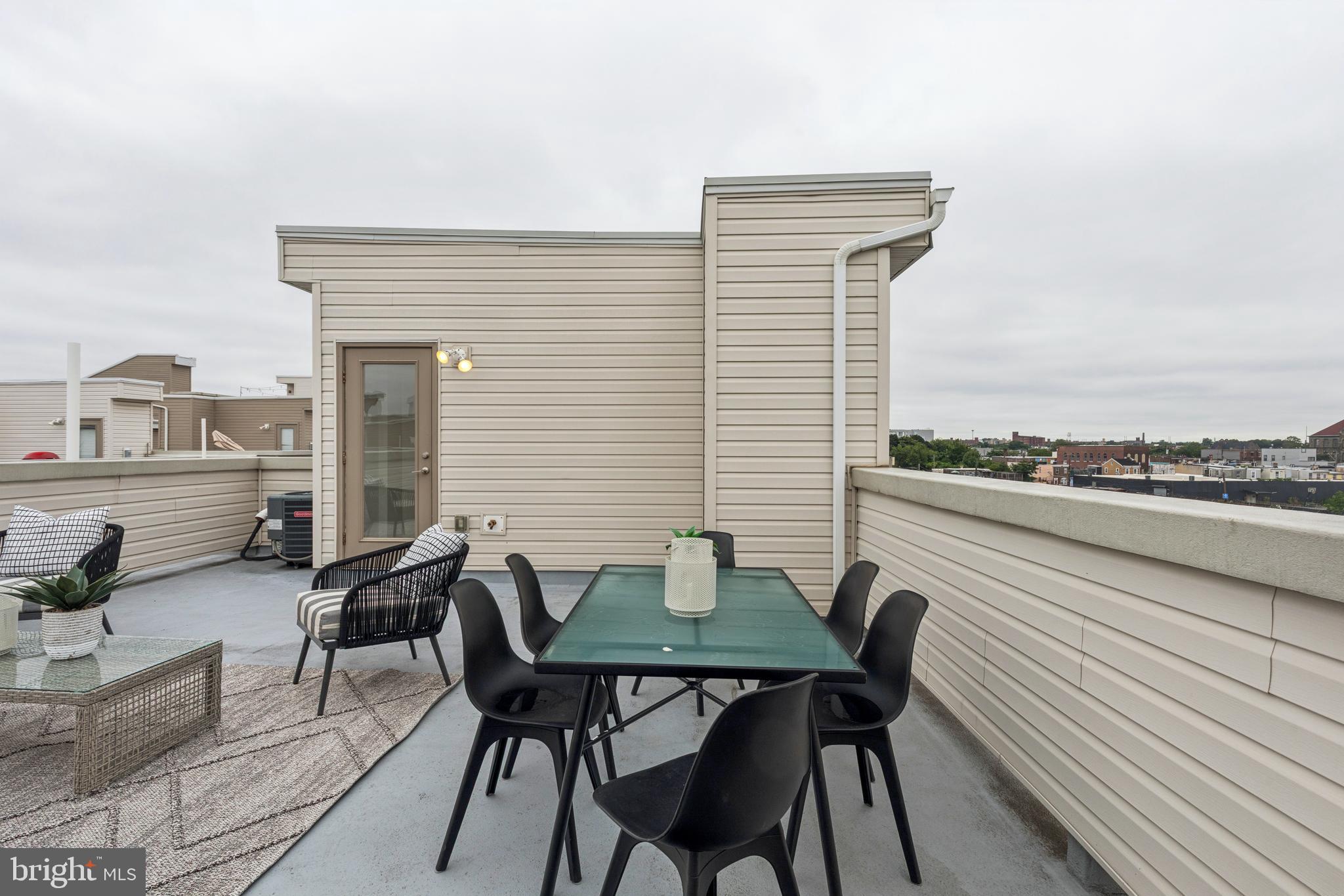 2113 KENSINGTON WALK