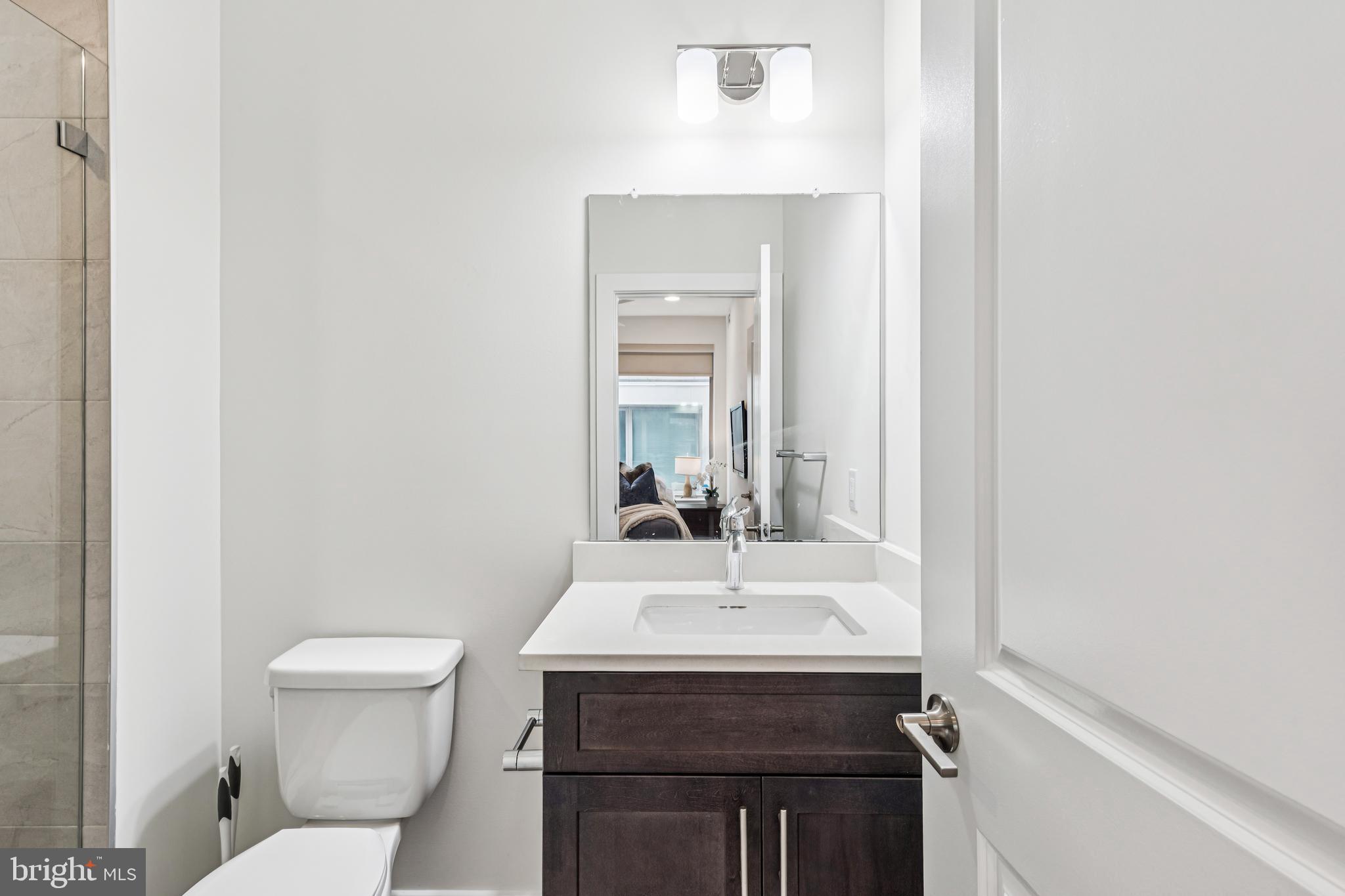 2113 KENSINGTON WALK