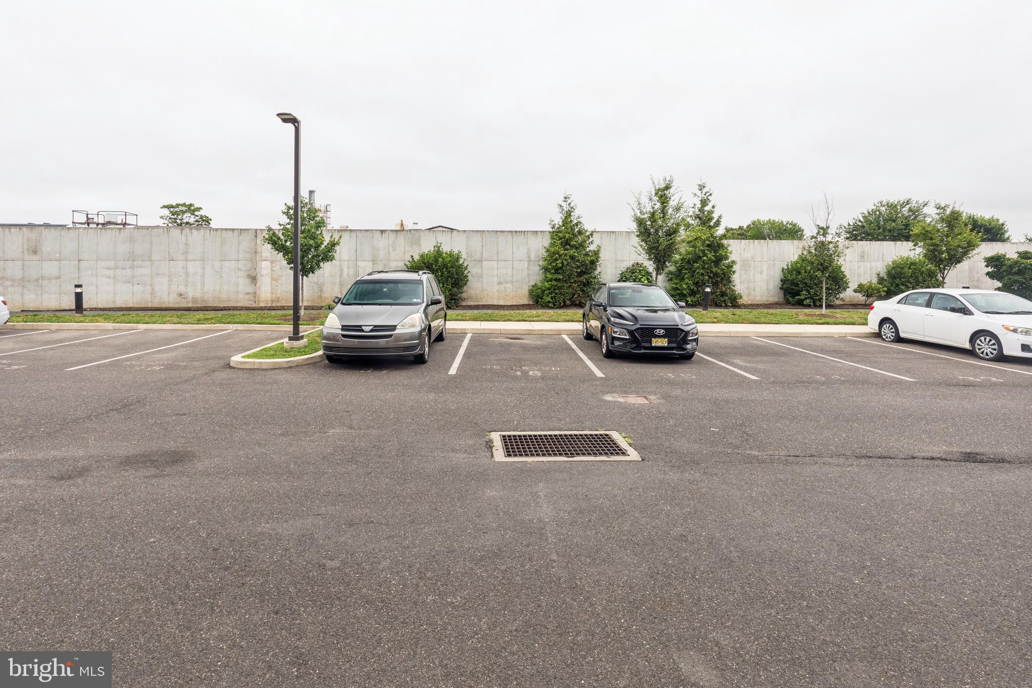 2113 KENSINGTON WALK