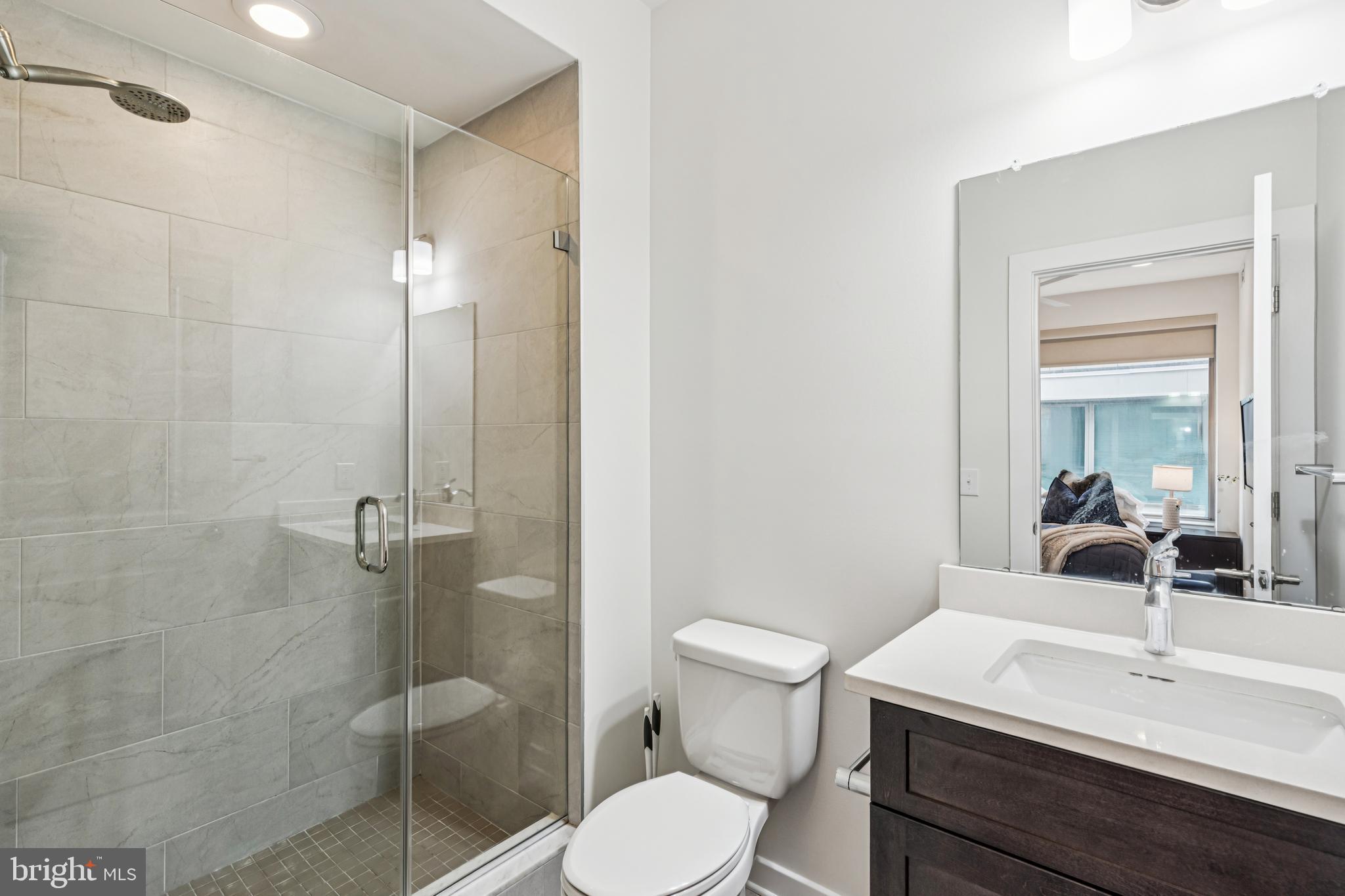 2113 KENSINGTON WALK