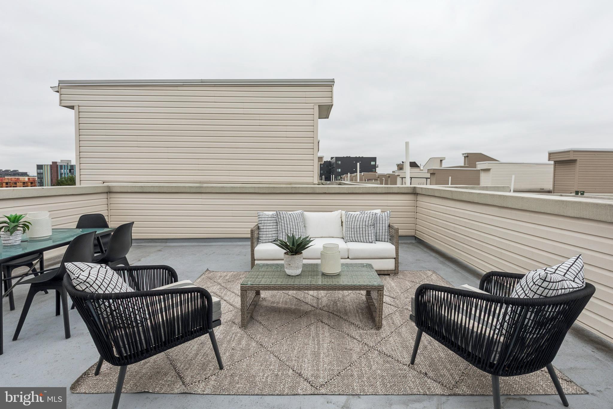 2113 KENSINGTON WALK