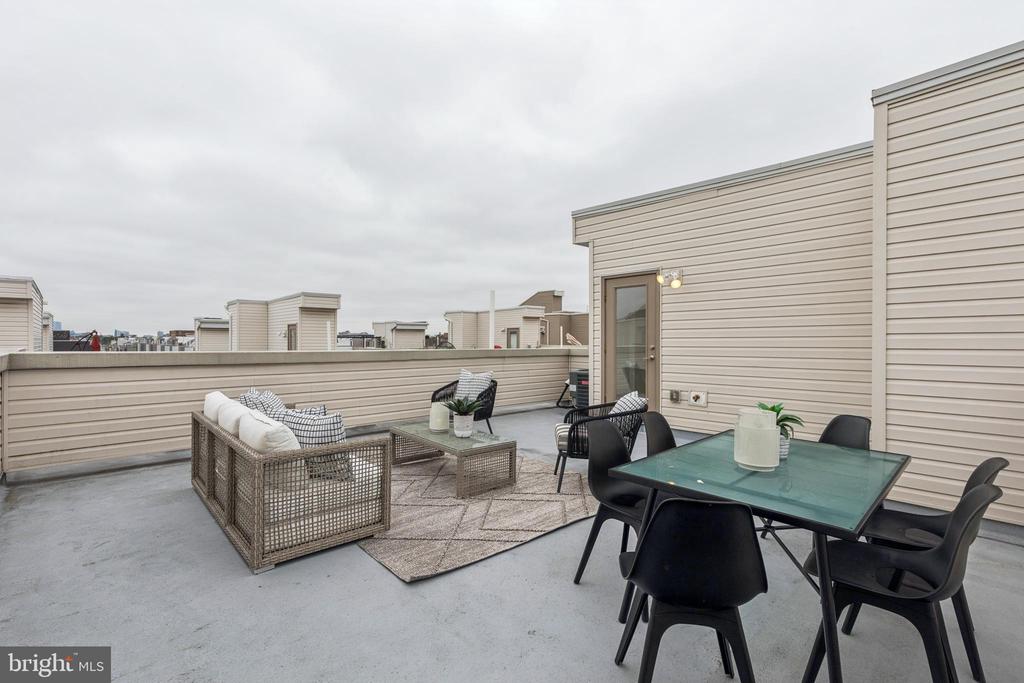 2113 KENSINGTON WALK