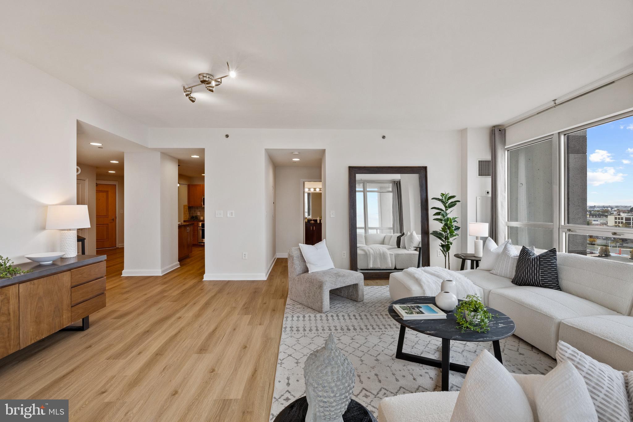 901 N PENN STREET R901