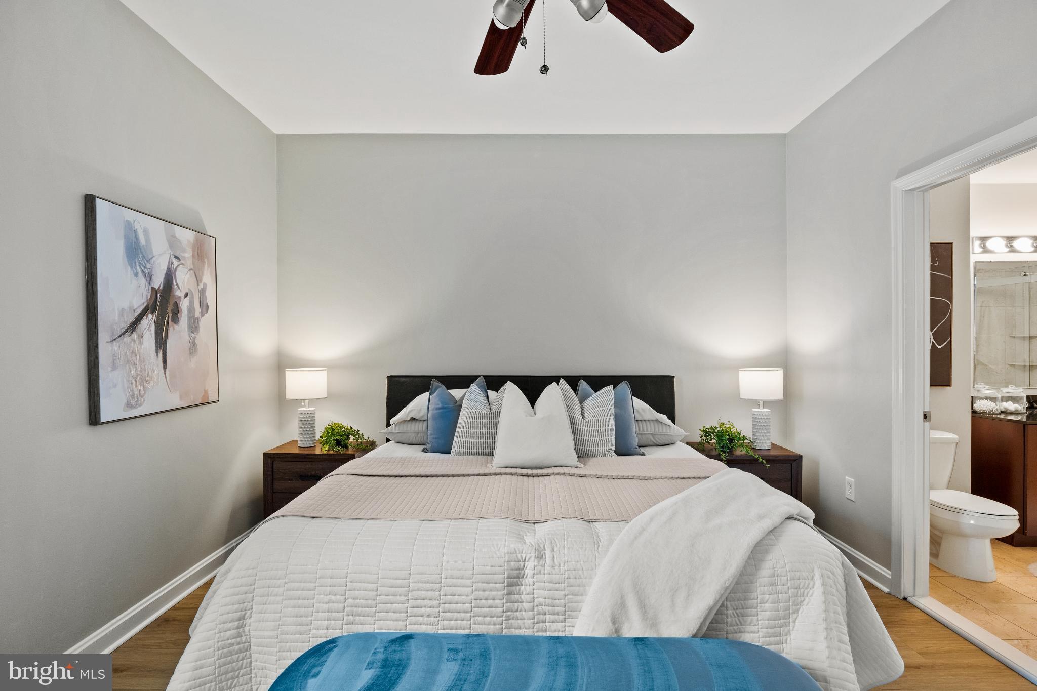 901 N PENN STREET R901