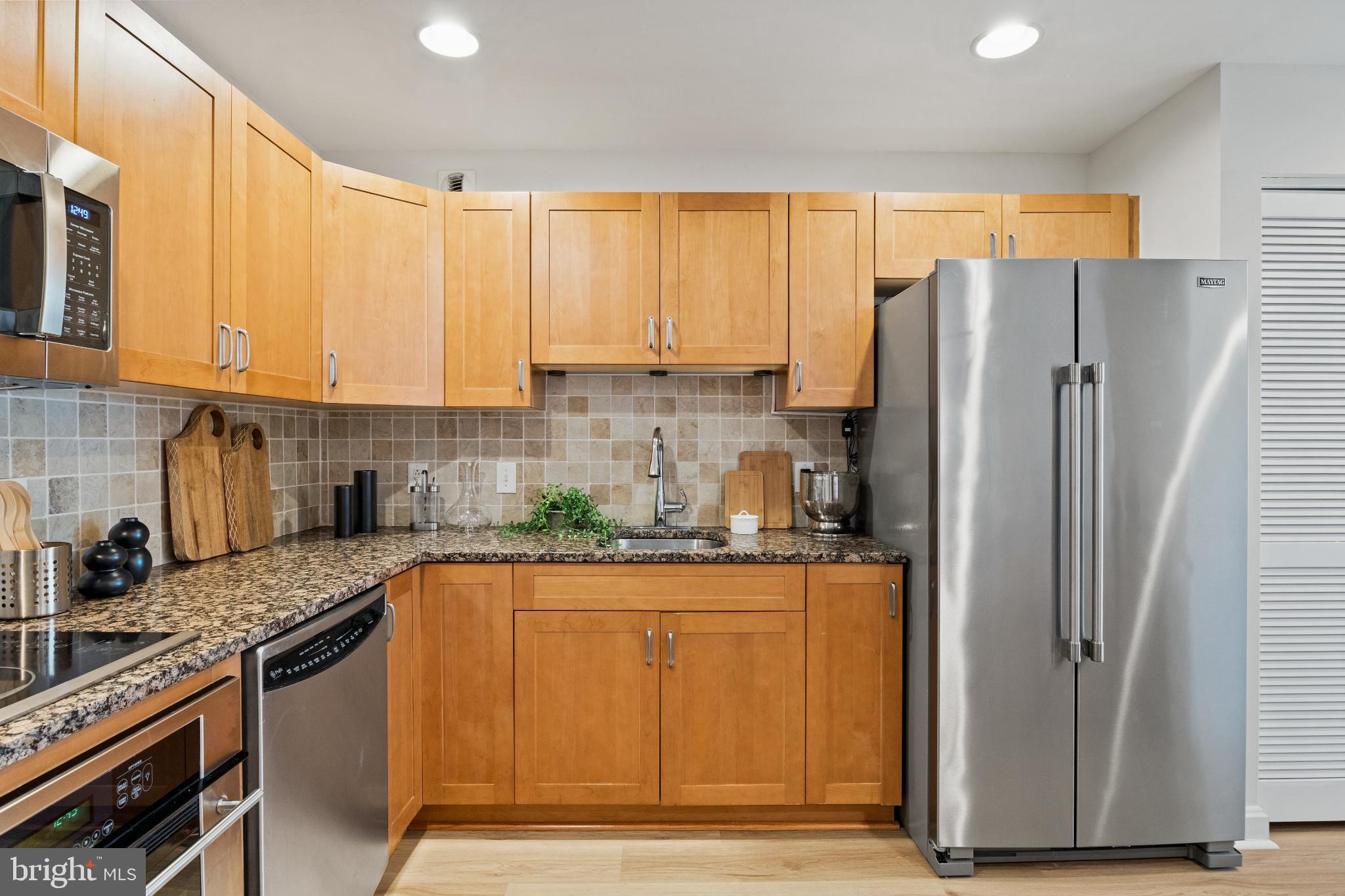 901 N PENN STREET R901