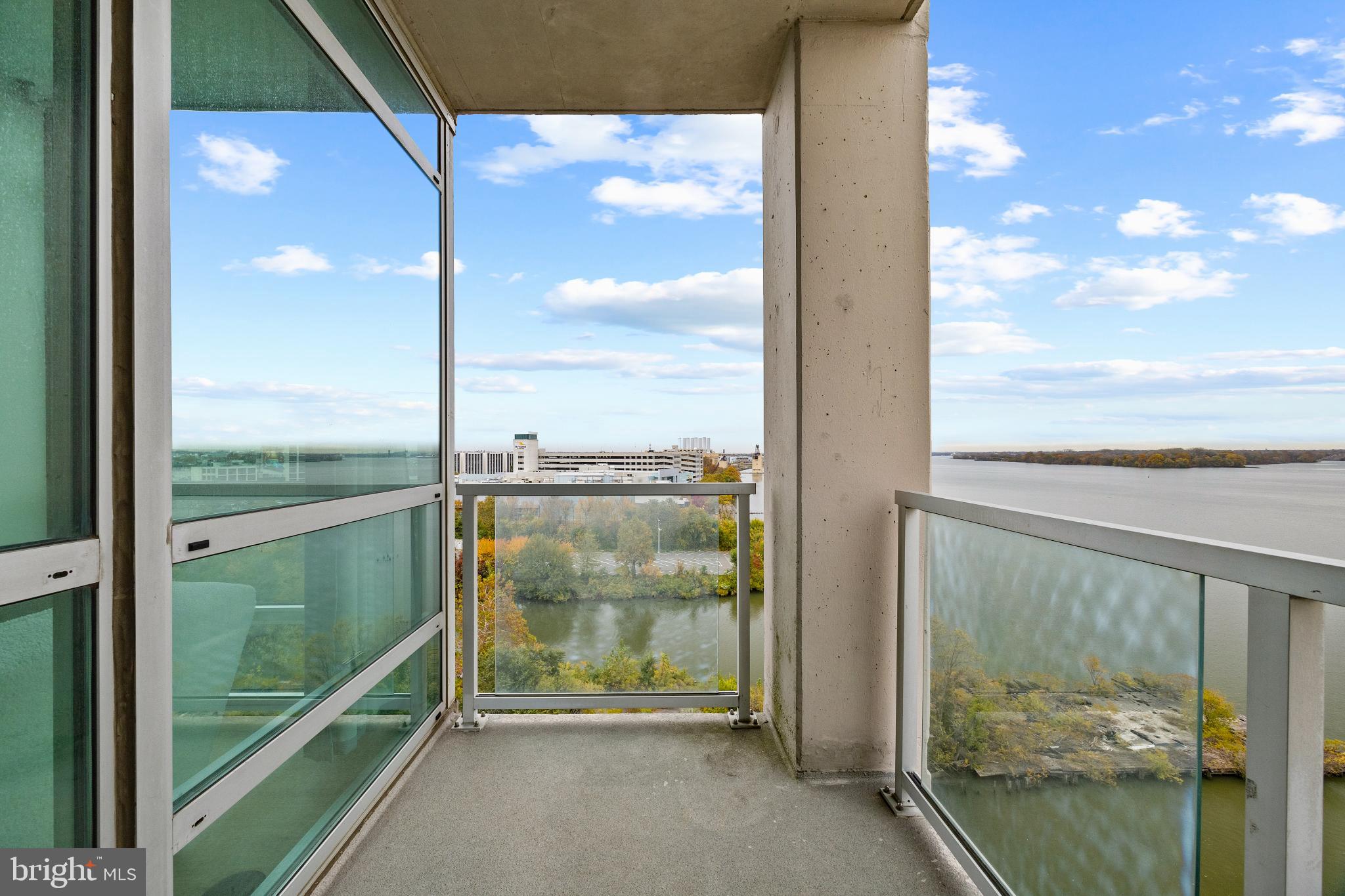 901 N PENN STREET R901