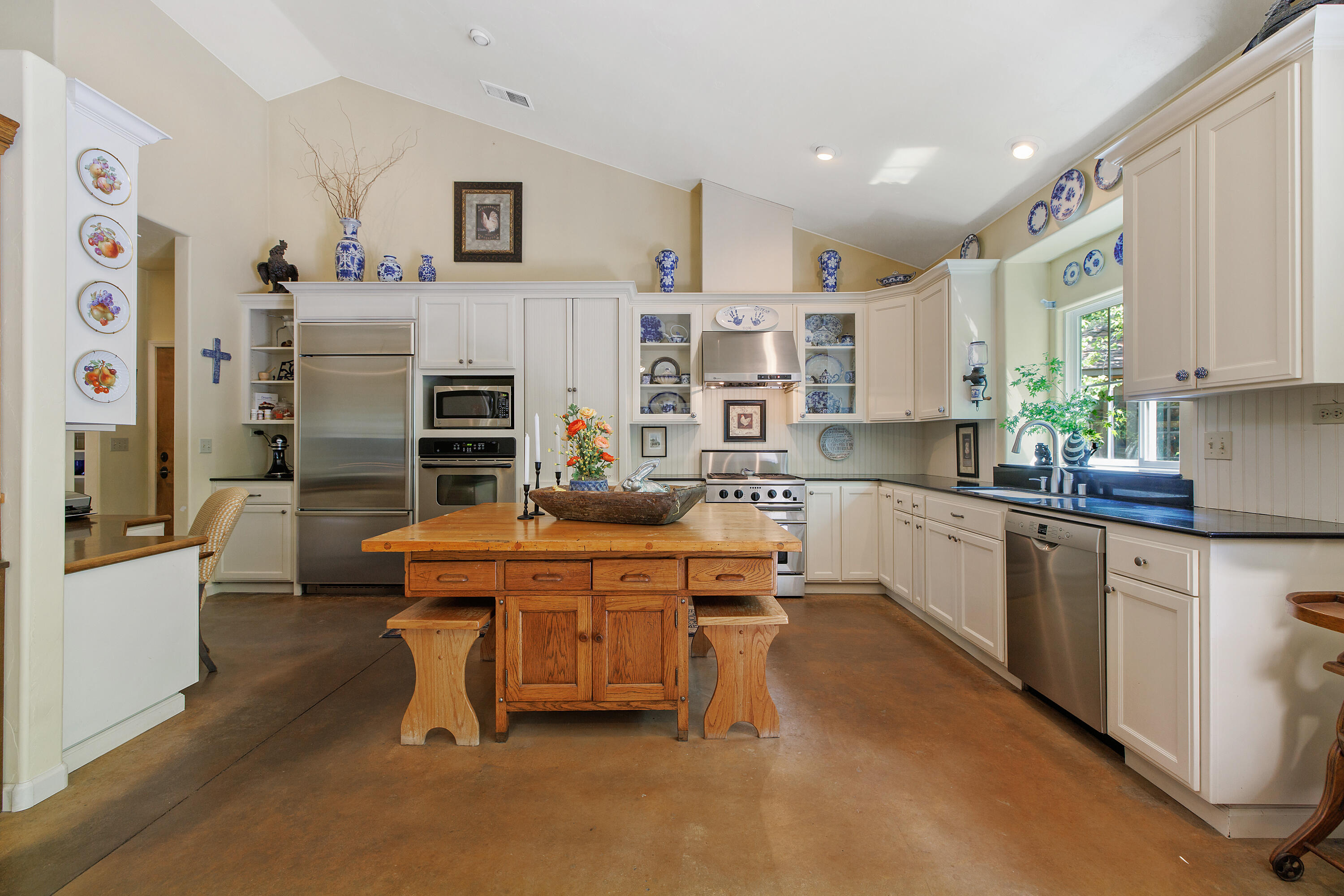 41926 Black Oak Drive