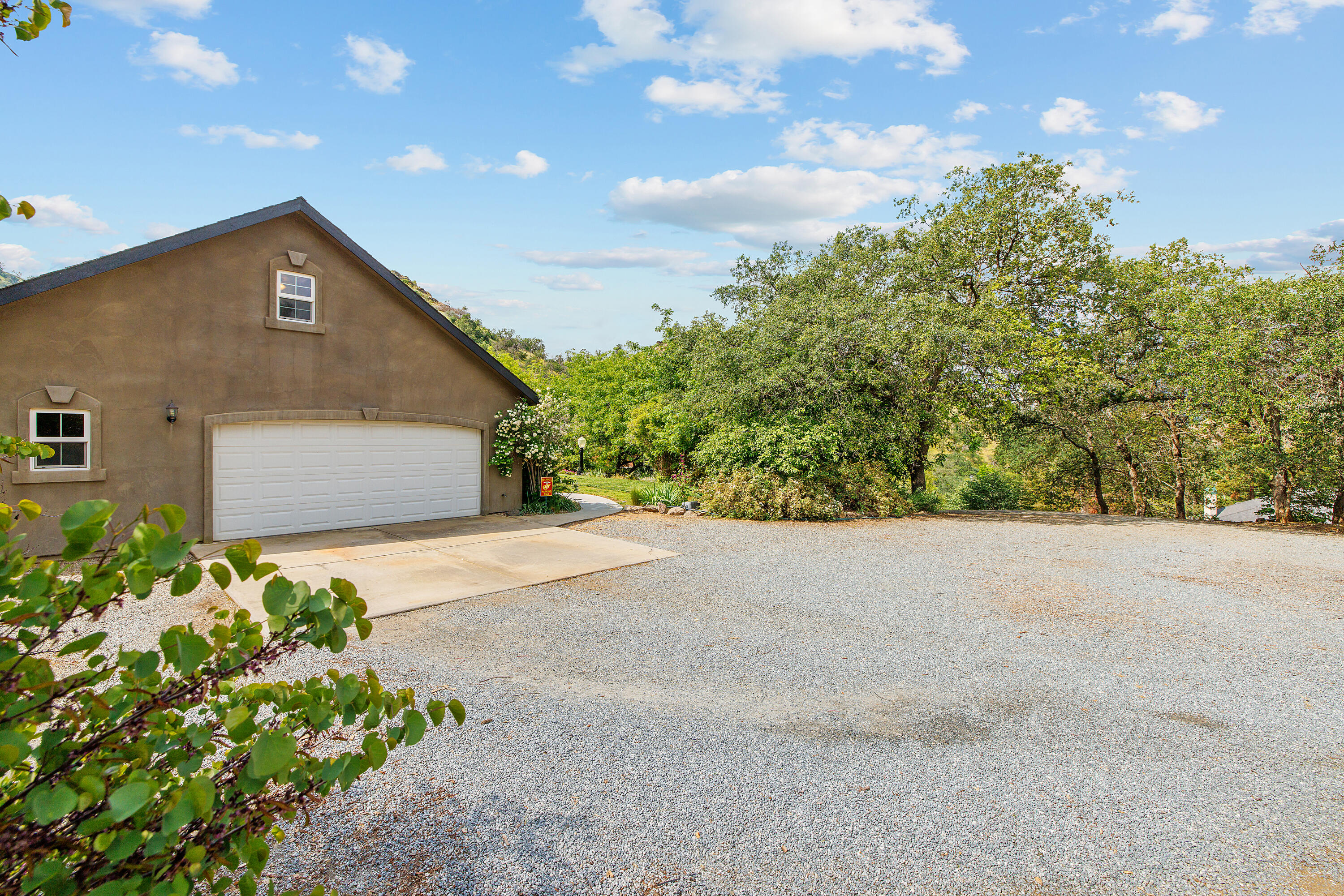 41926 Black Oak Drive