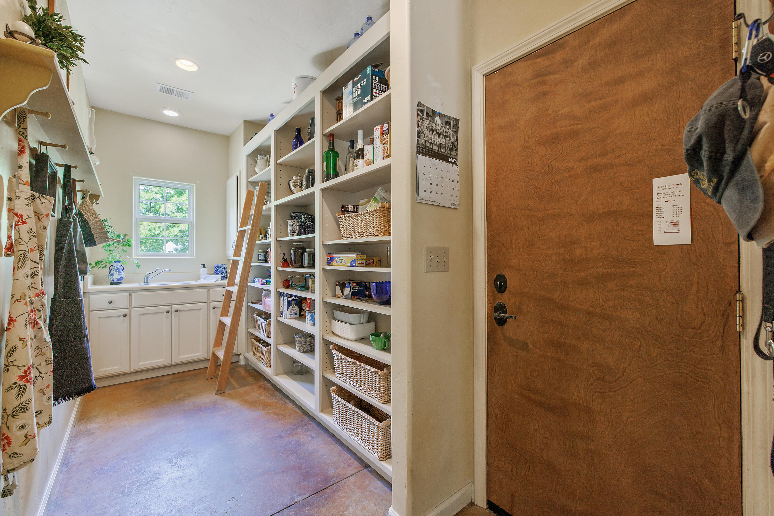 41926 Black Oak Drive