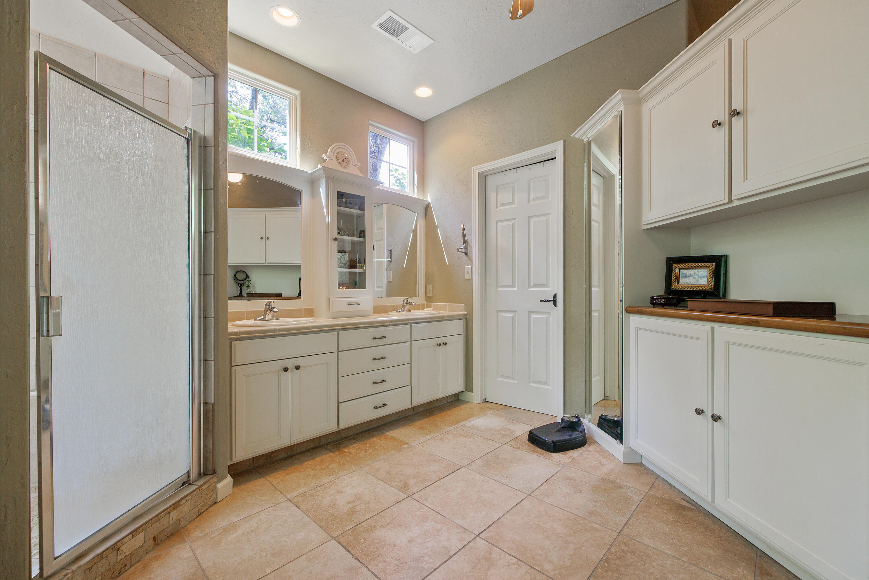 41926 Black Oak Drive