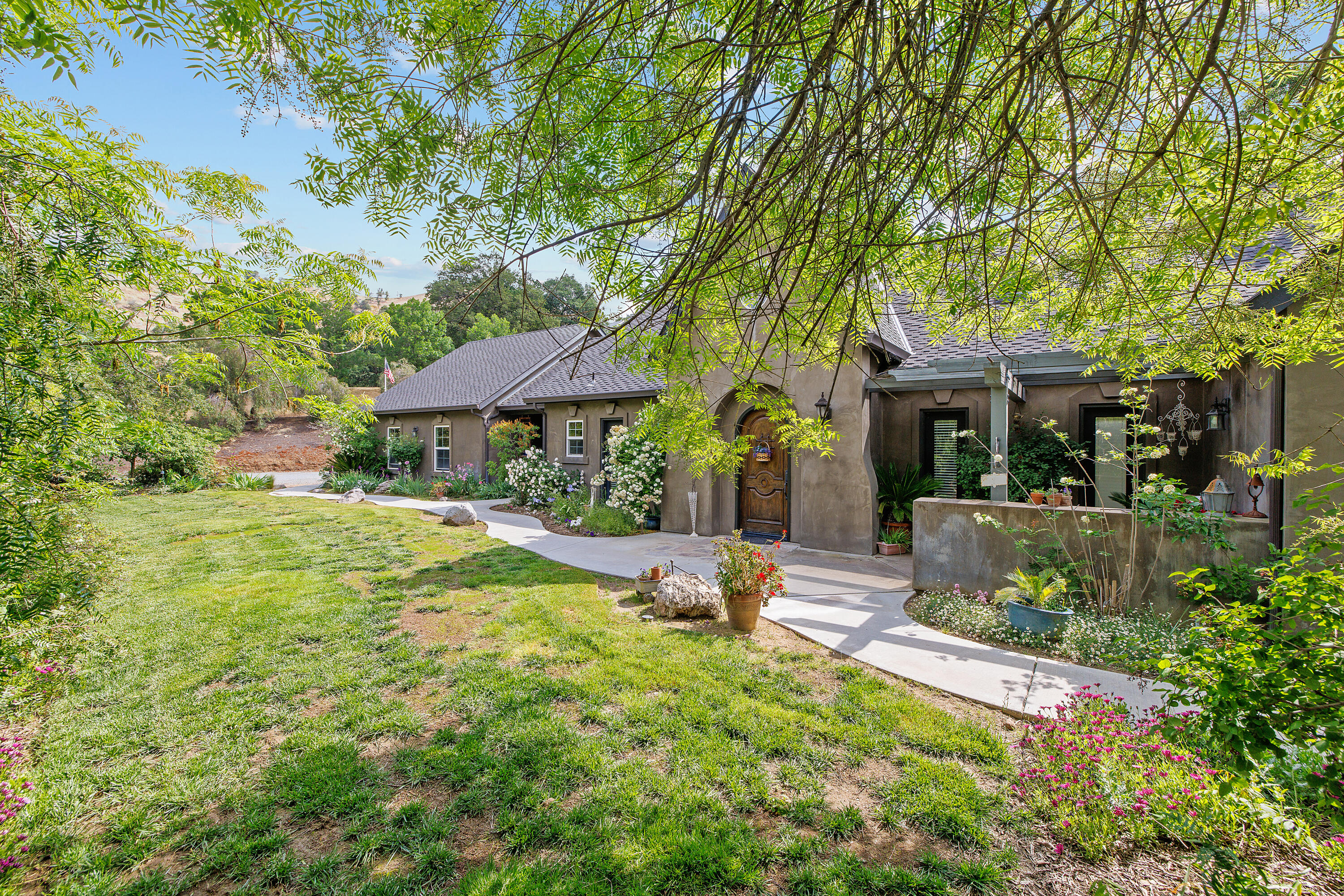 41926 Black Oak Drive