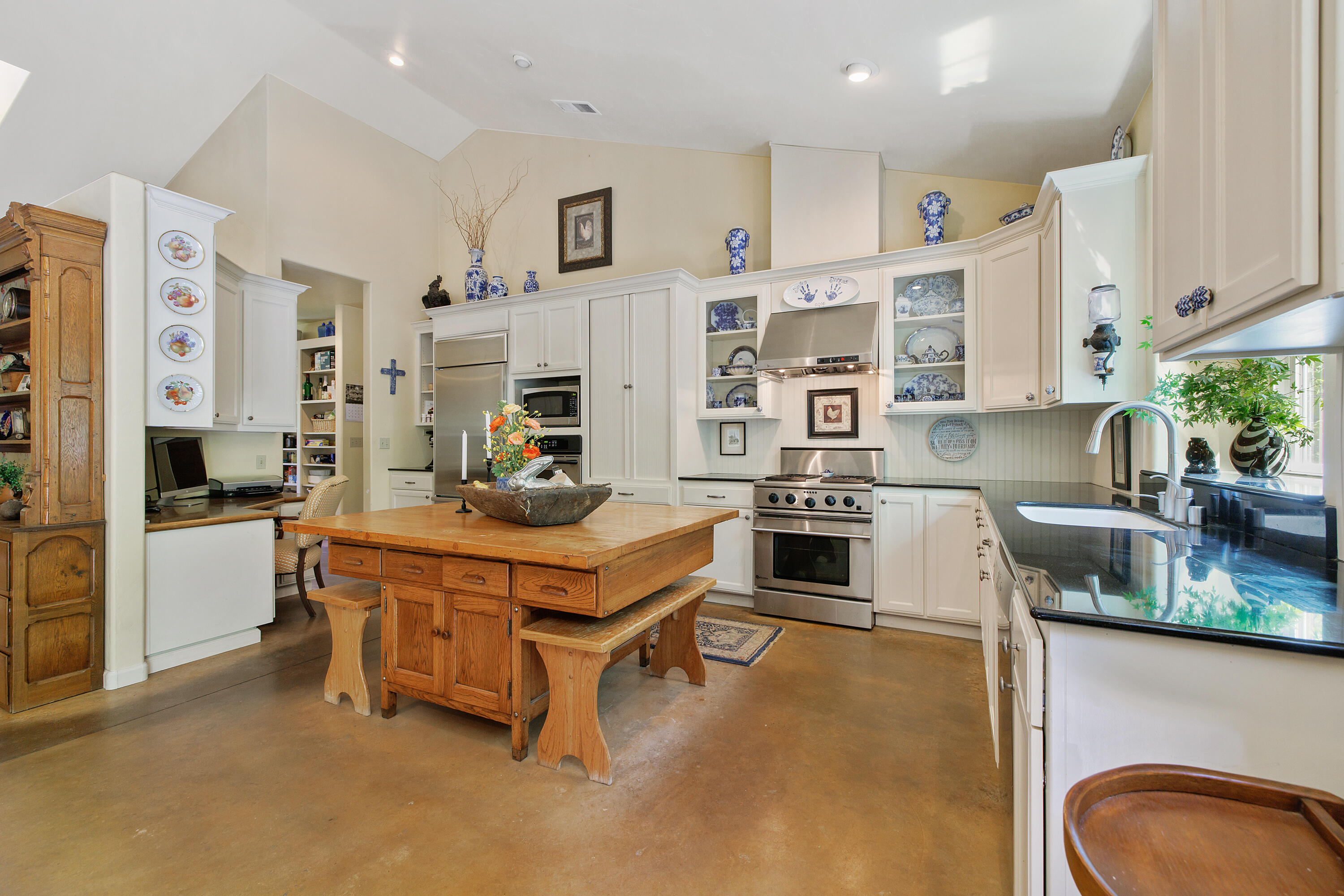 41926 Black Oak Drive