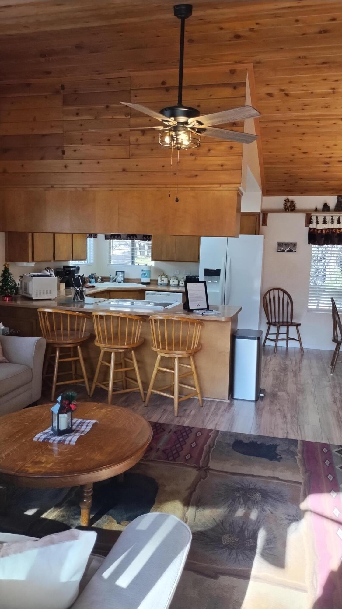 1184 Highway 190