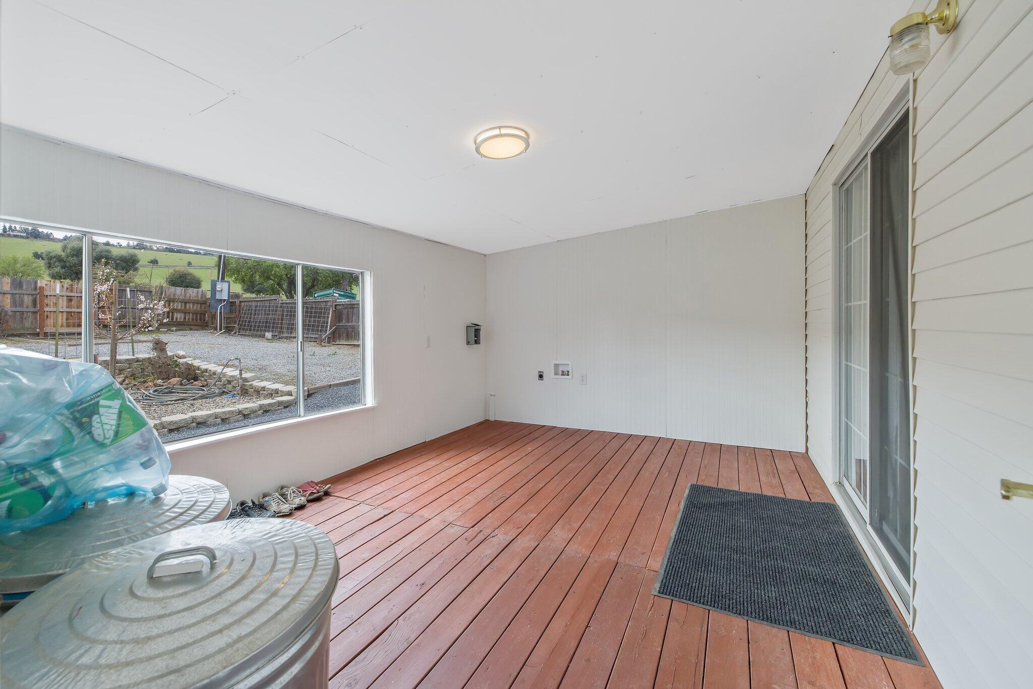 21759 Ave 295