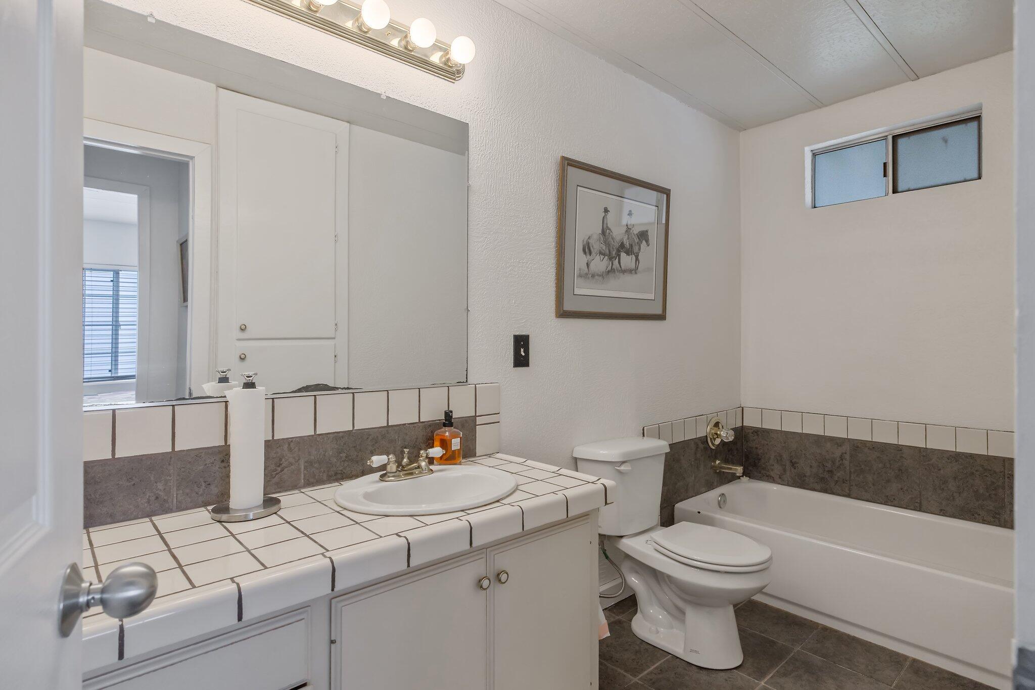 21759 Ave 295