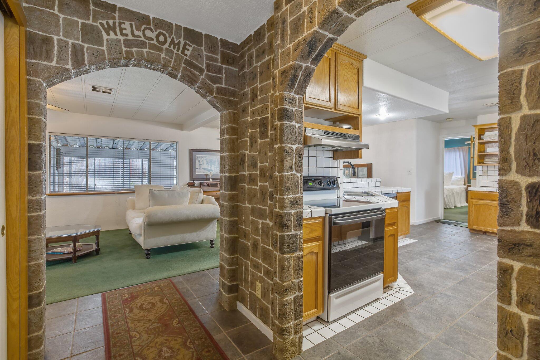 21759 Ave 295