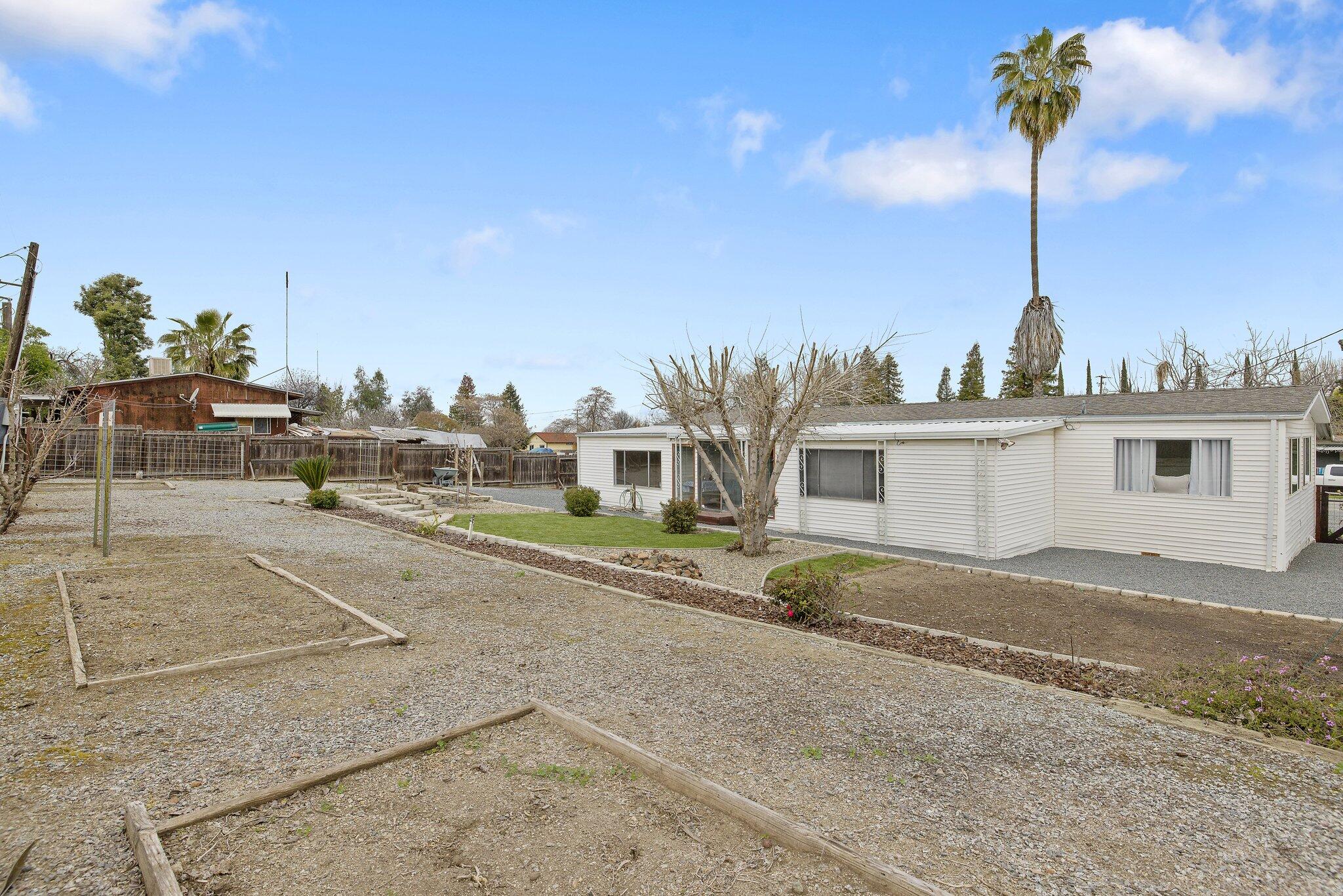 21759 Ave 295