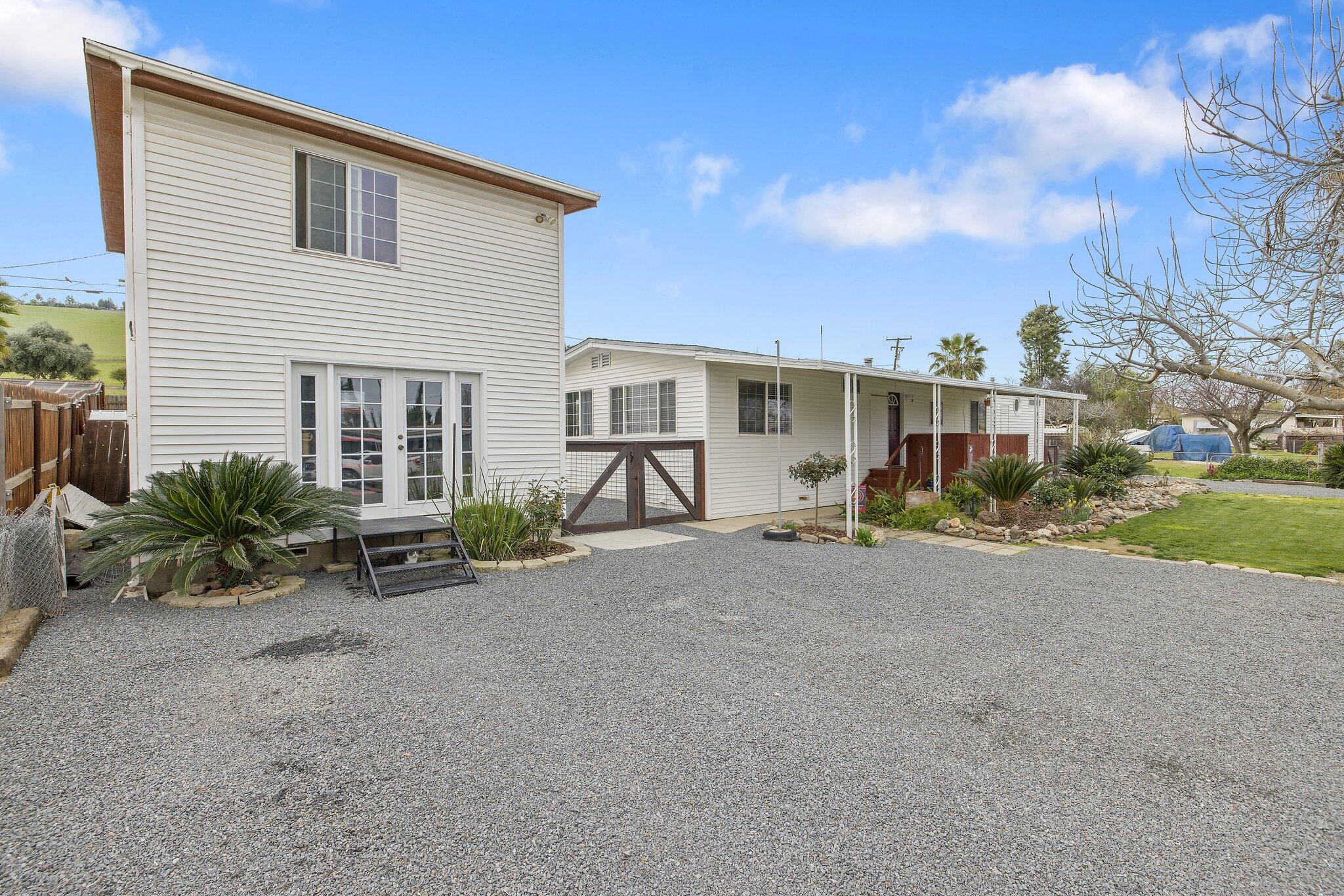21759 Ave 295
