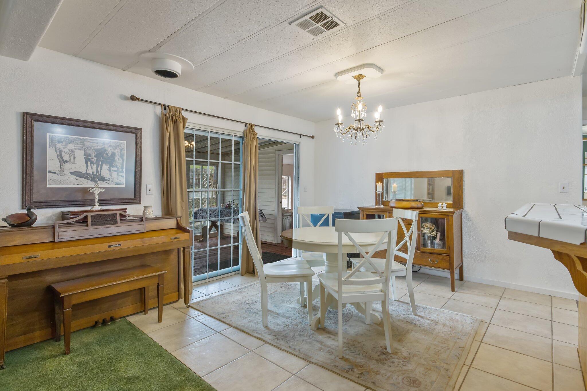 21759 Ave 295