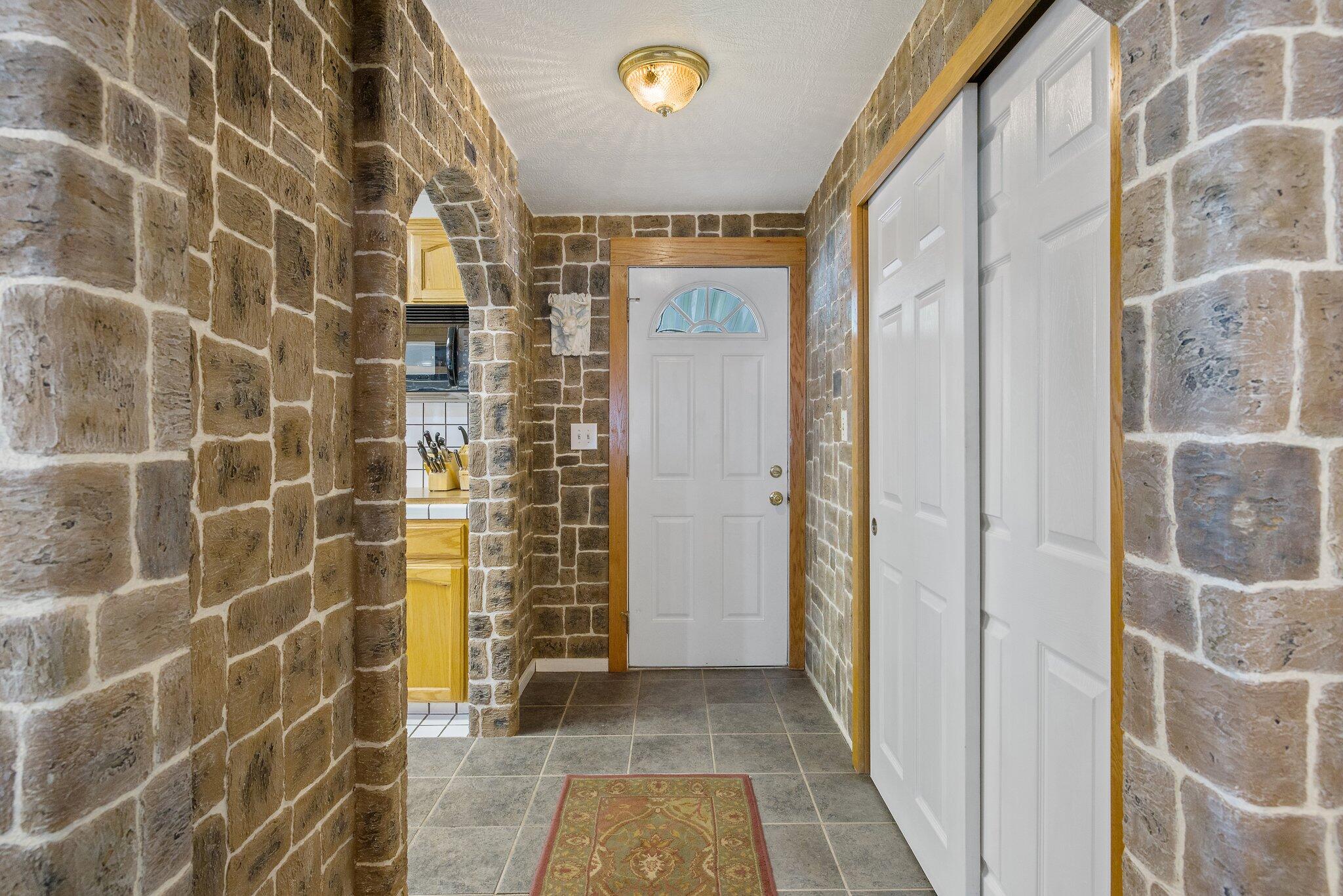 21759 Ave 295