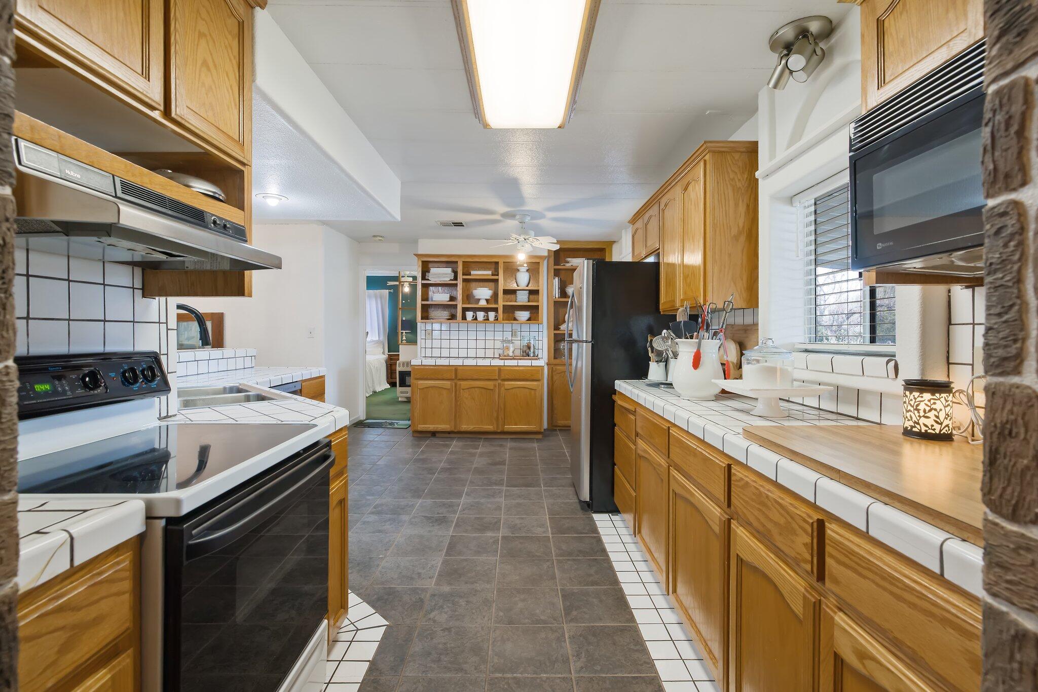 21759 Ave 295