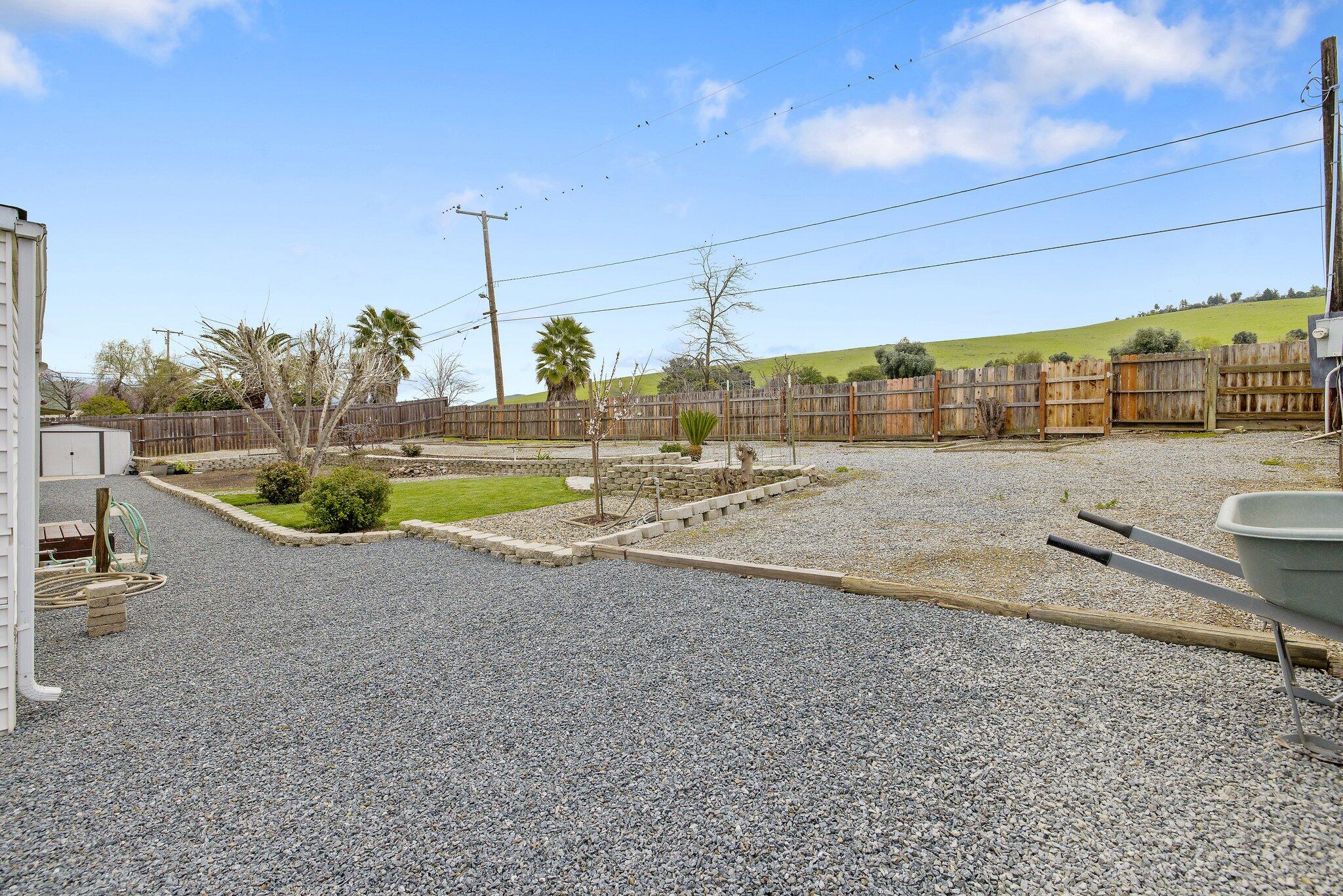 21759 Ave 295
