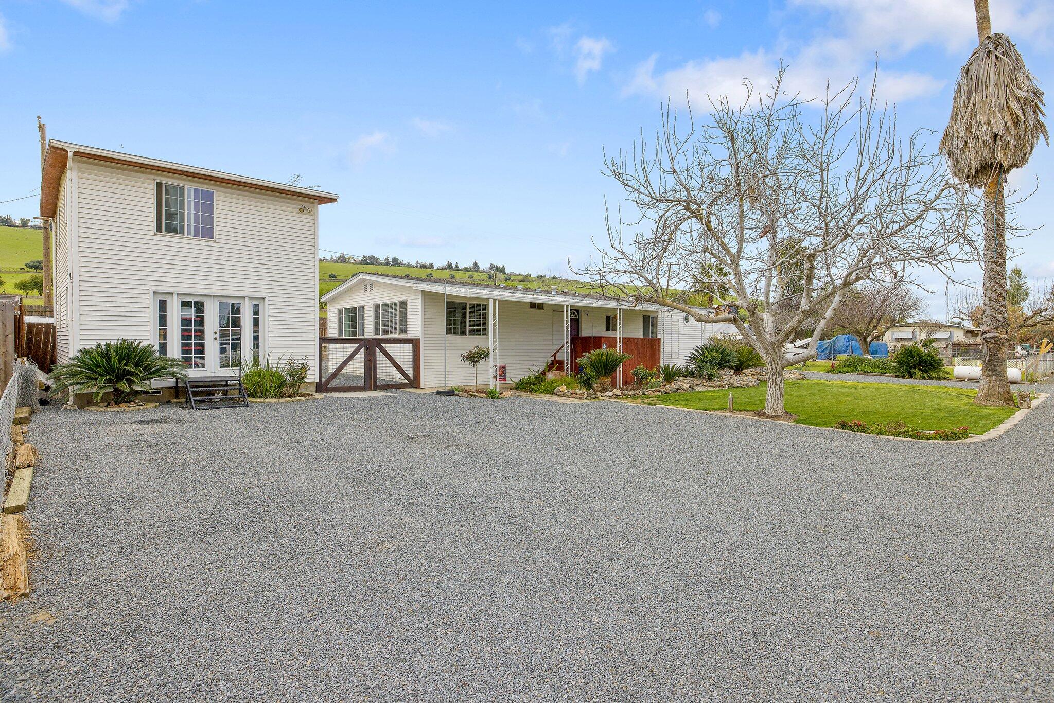 21759 Ave 295