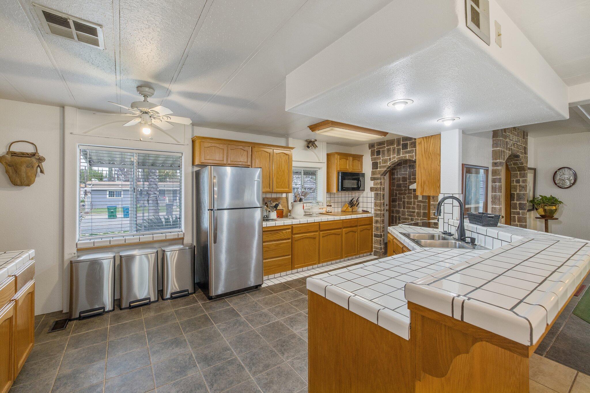 21759 Ave 295