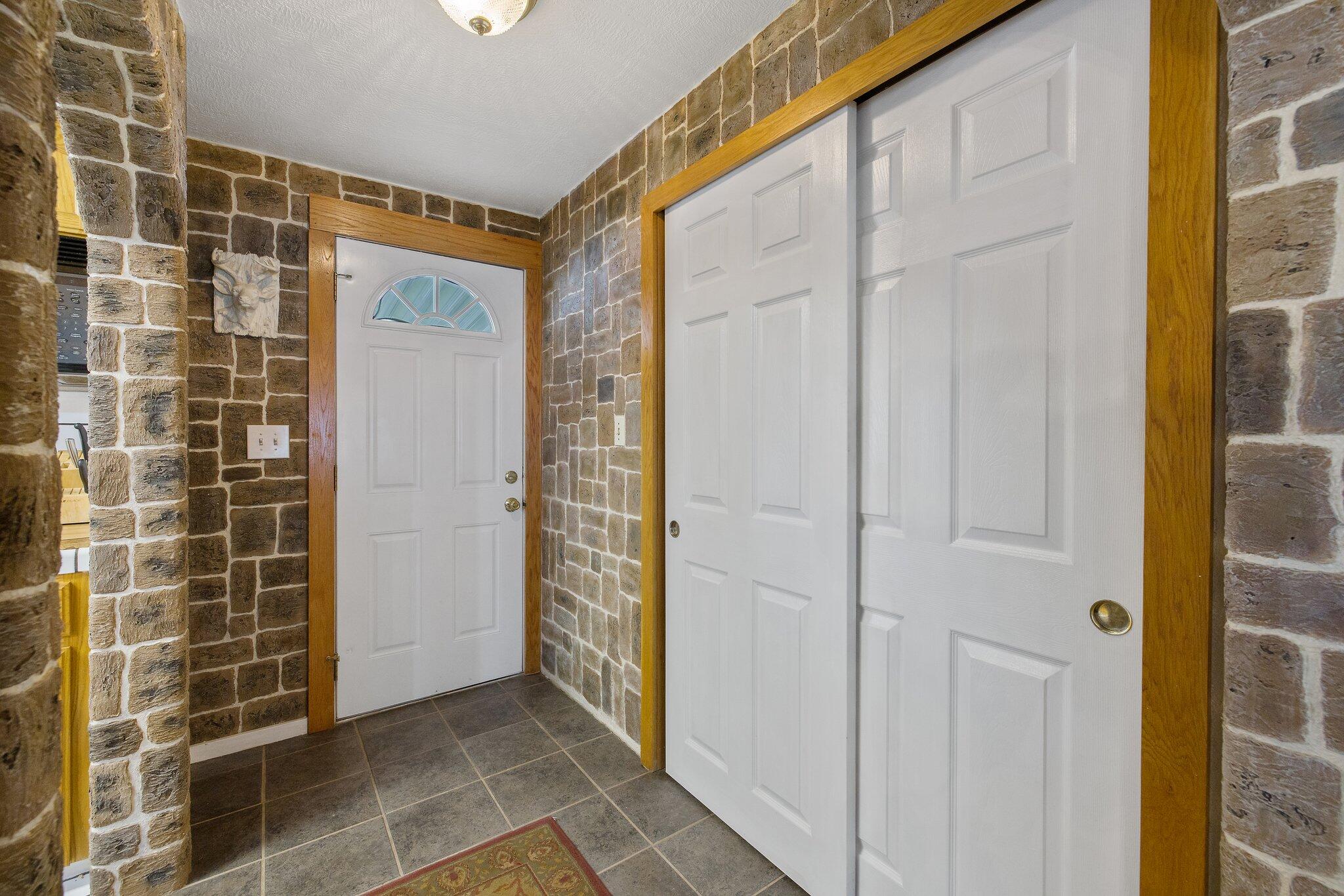 21759 Ave 295