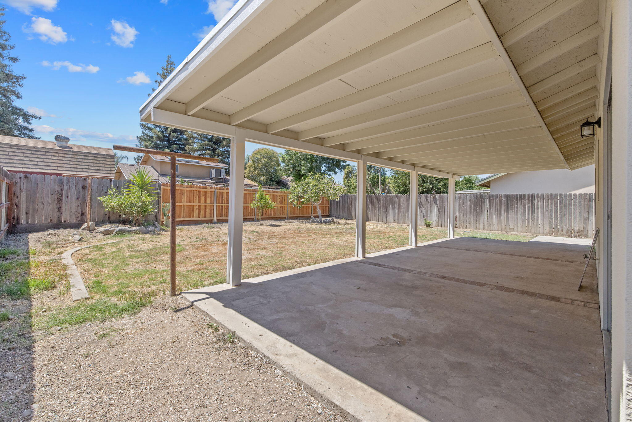 821 W Lark Court