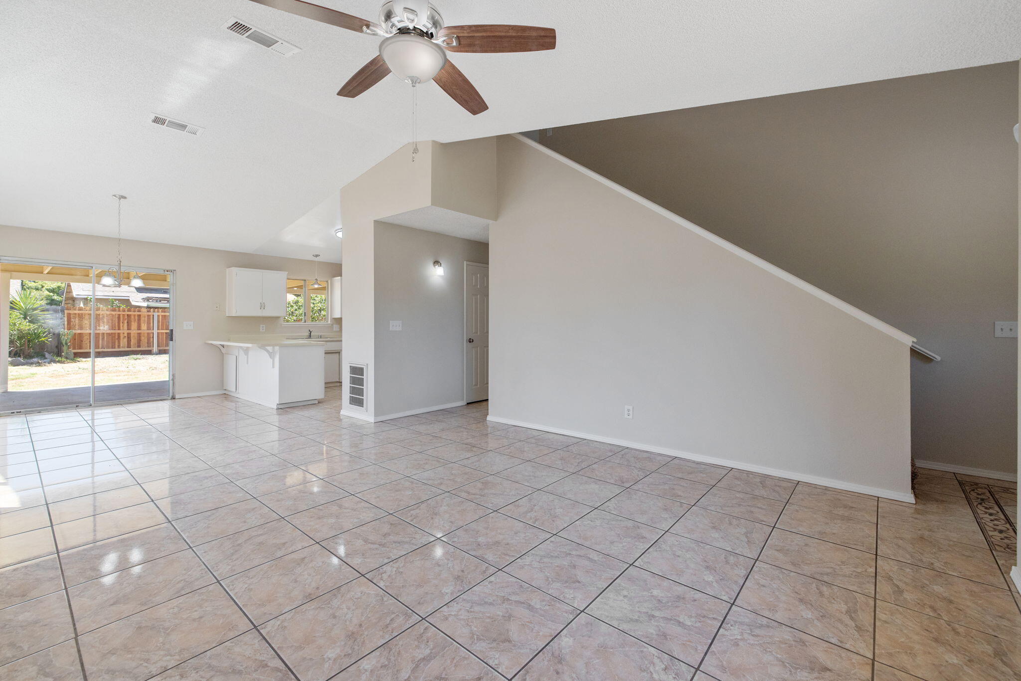 821 W Lark Court