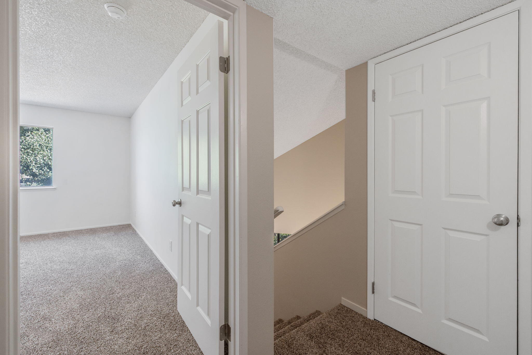 821 W Lark Court