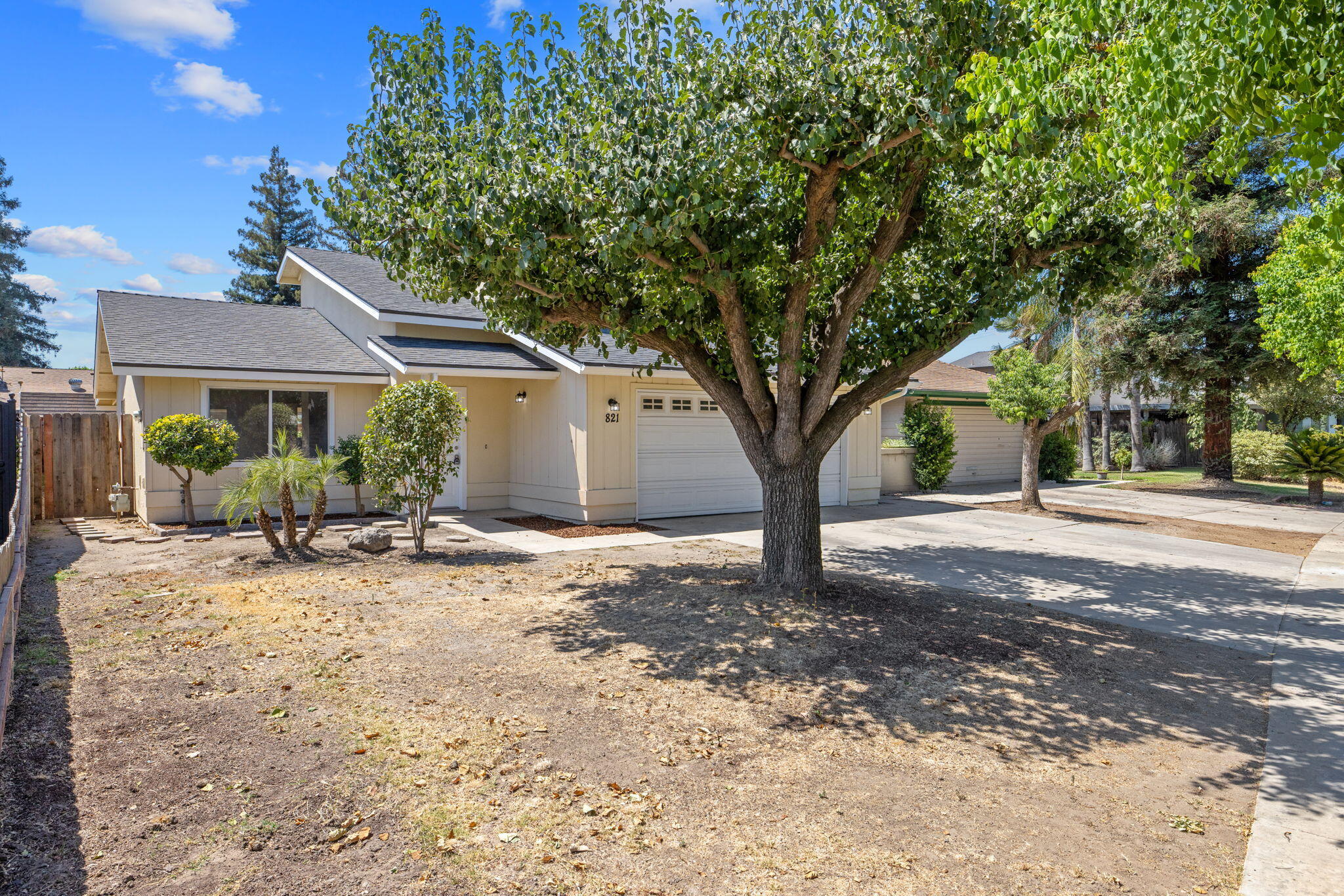 821 W Lark Court