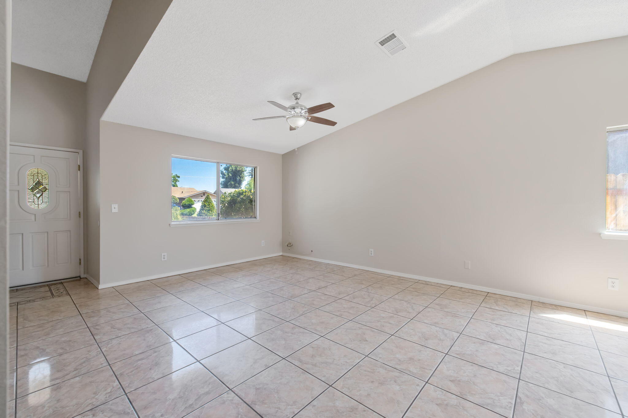 821 W Lark Court