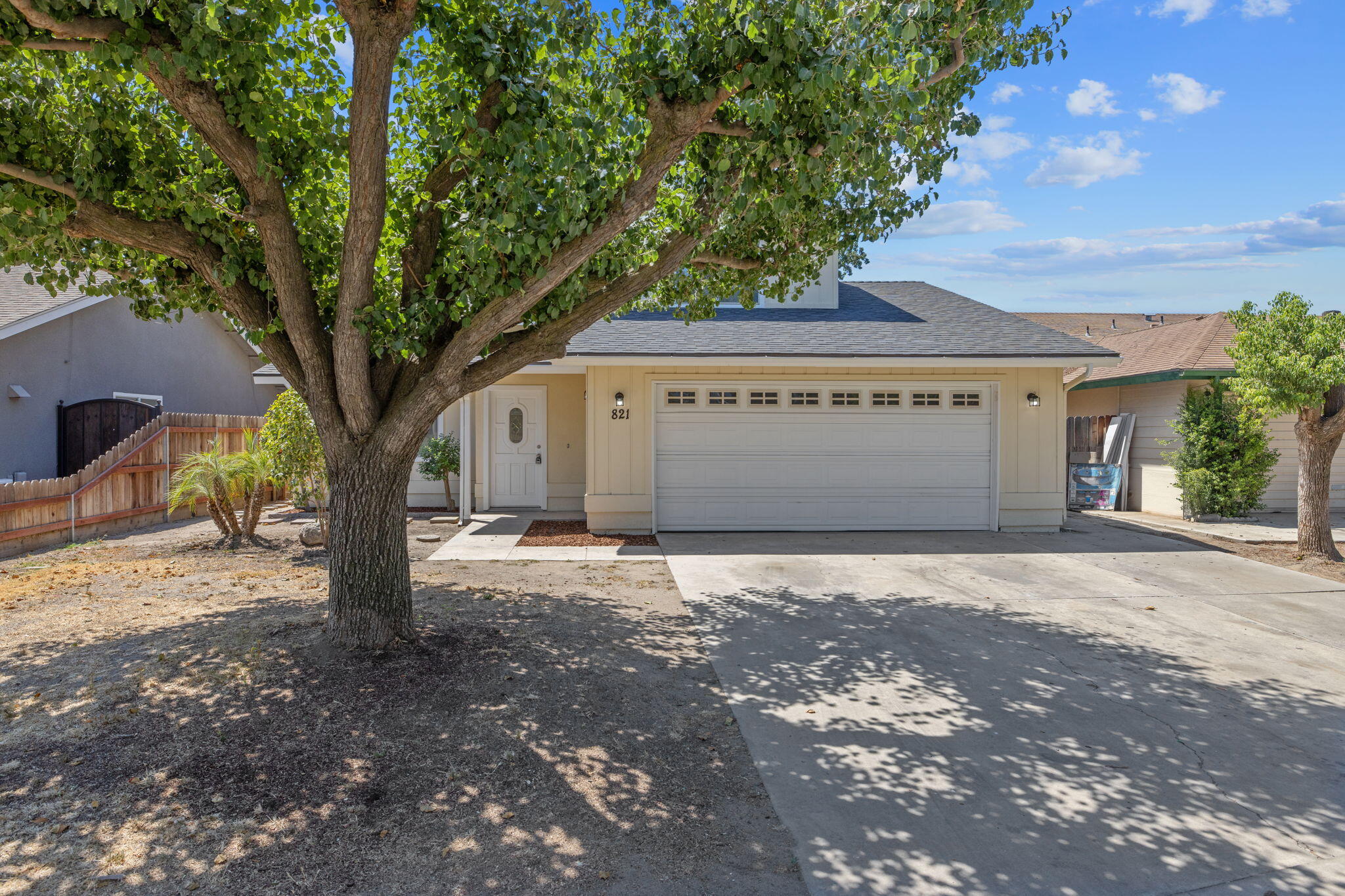 821 W Lark Court