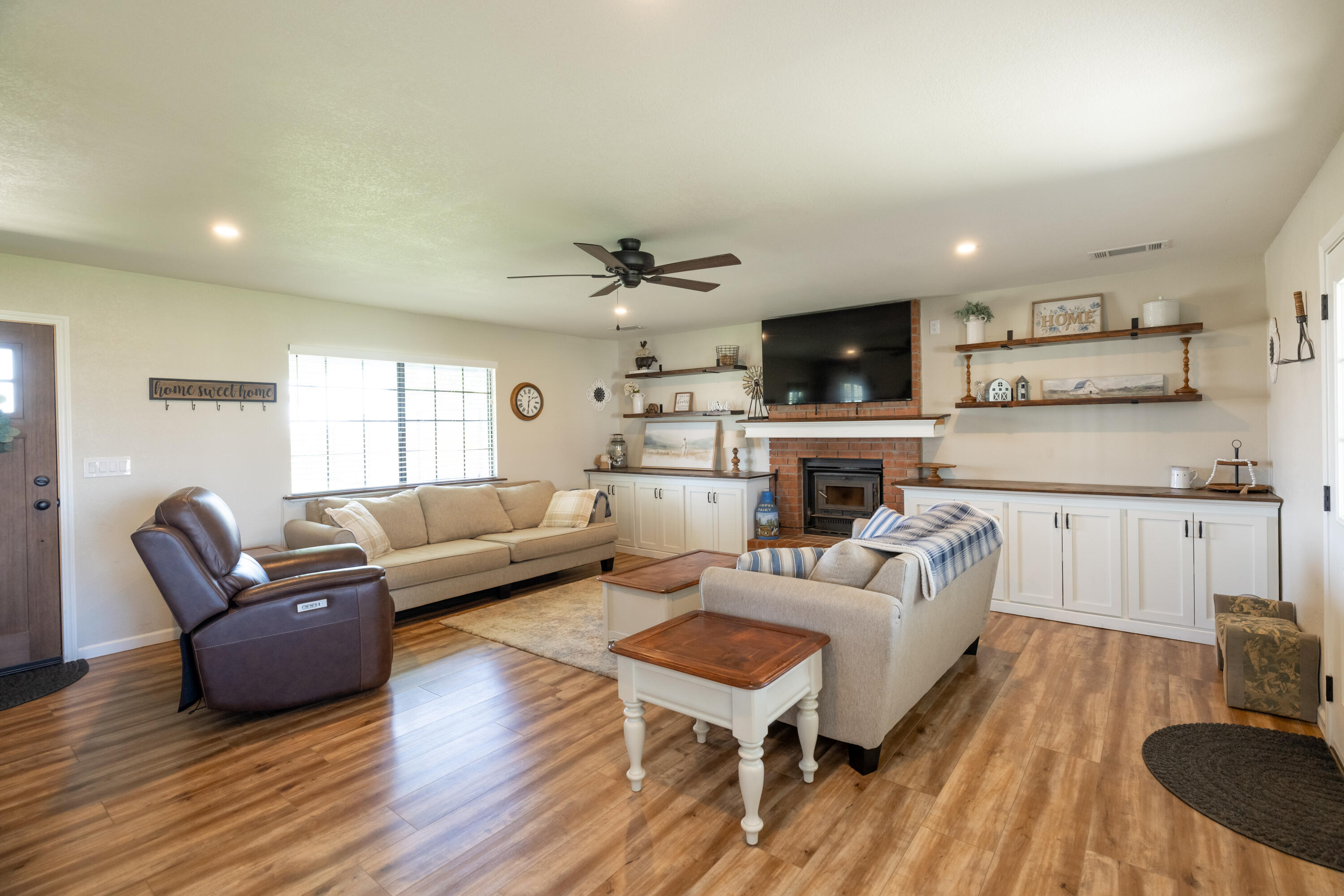13096 Ave 232