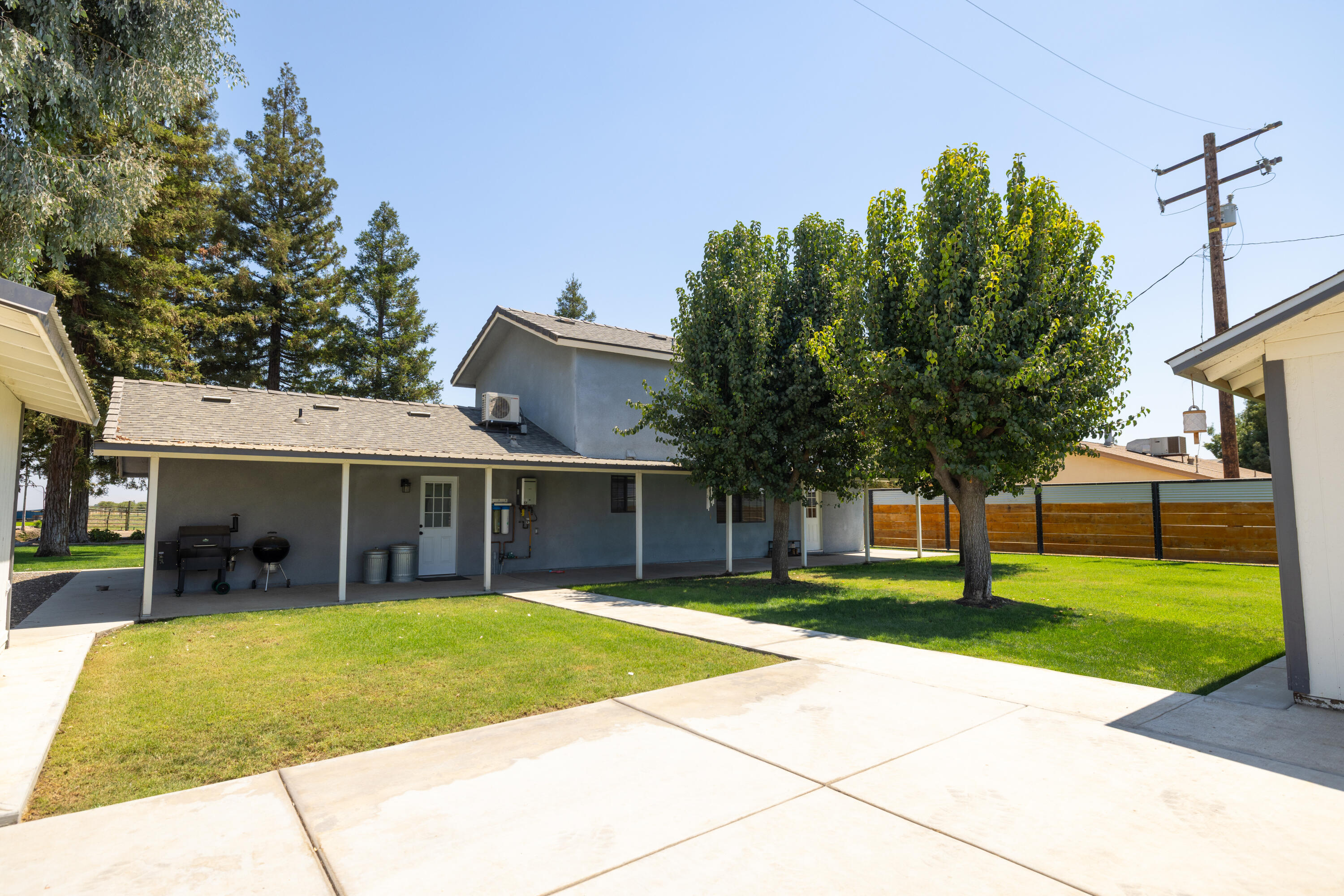 13096 Ave 232