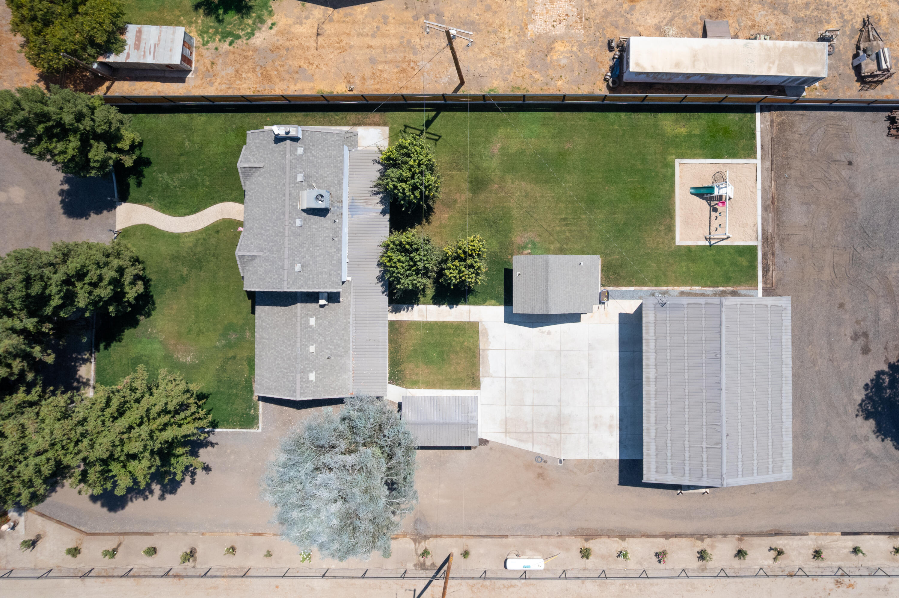 13096 Ave 232