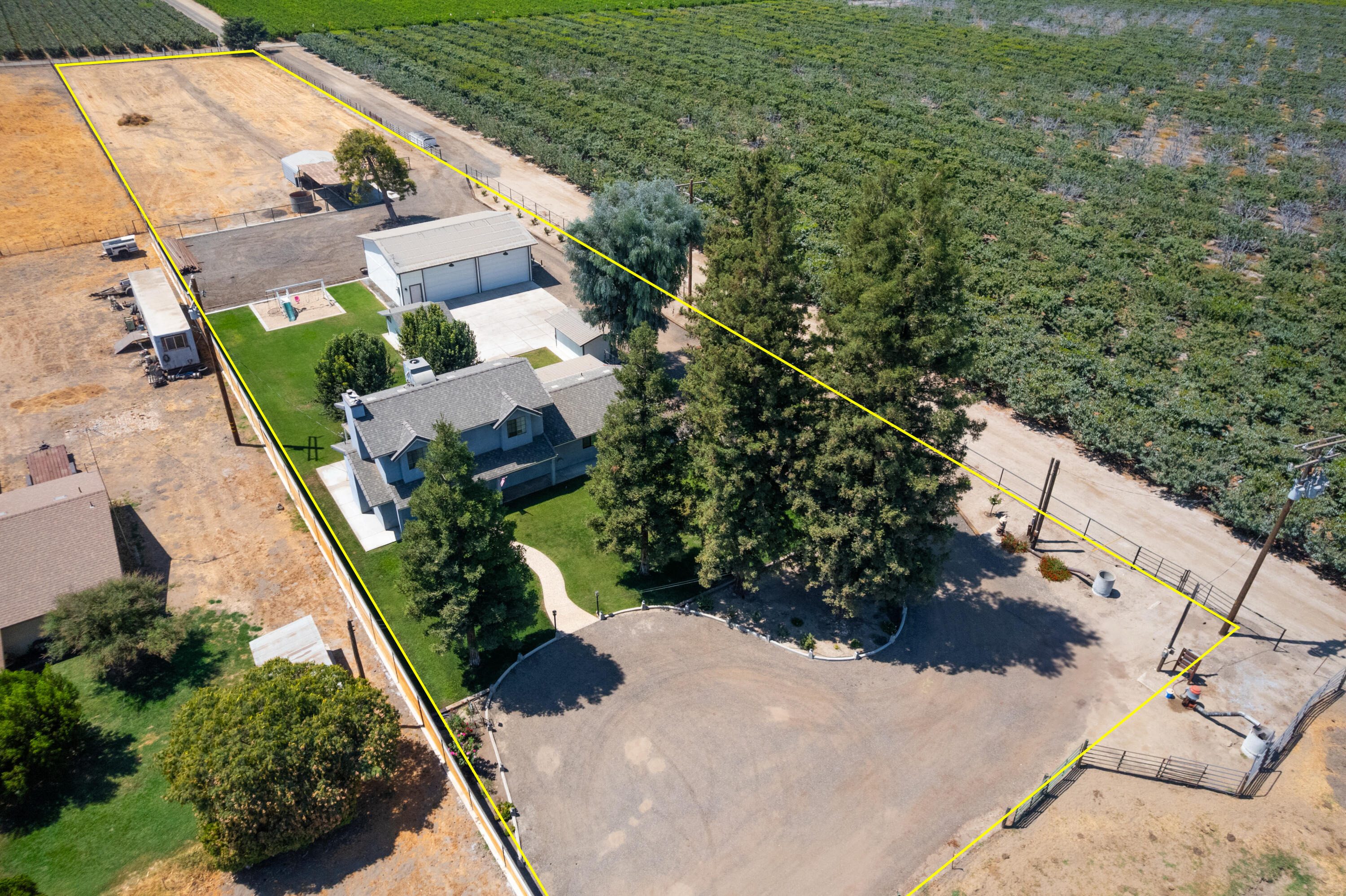 13096 Ave 232