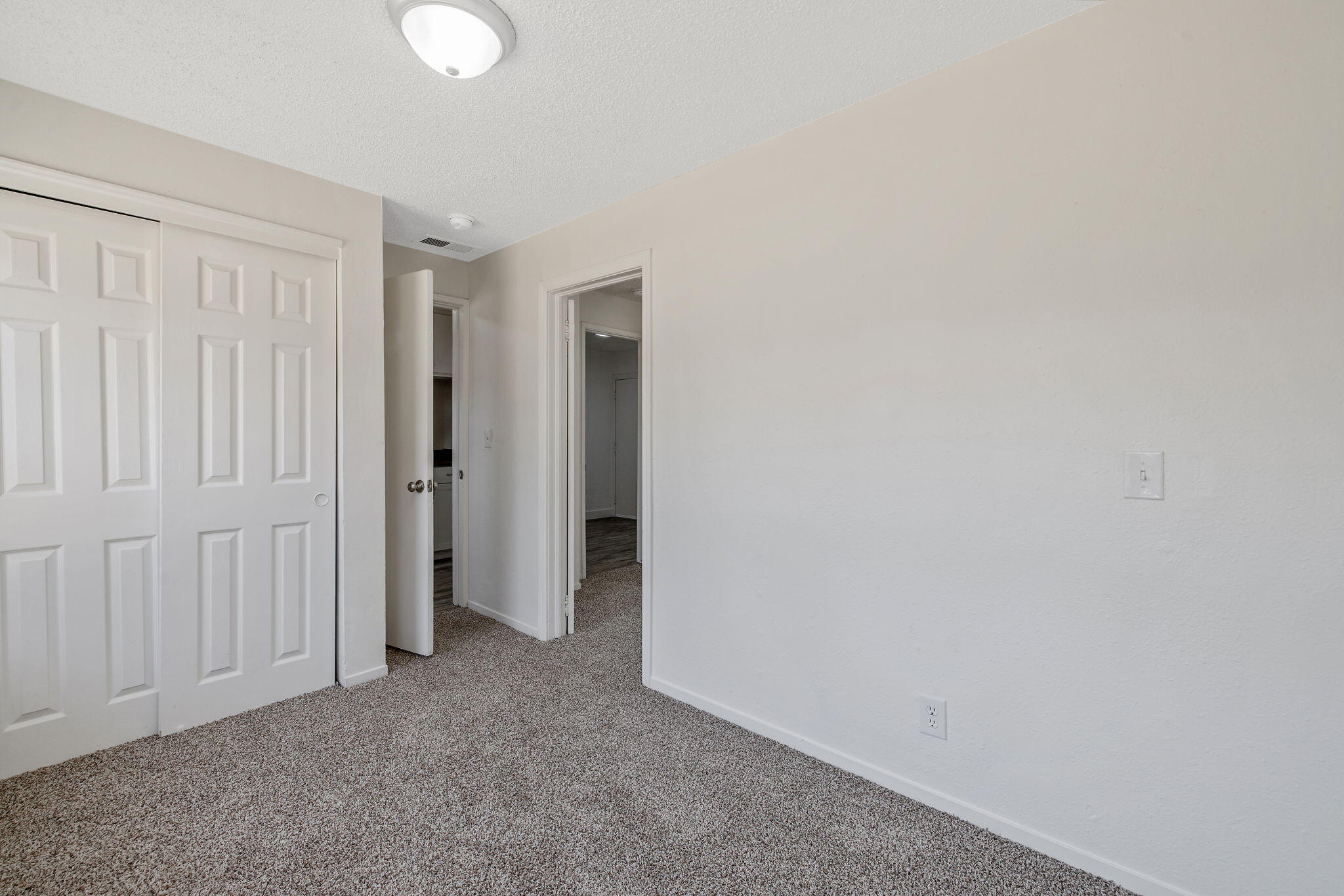 125 N N Hicks Street, A