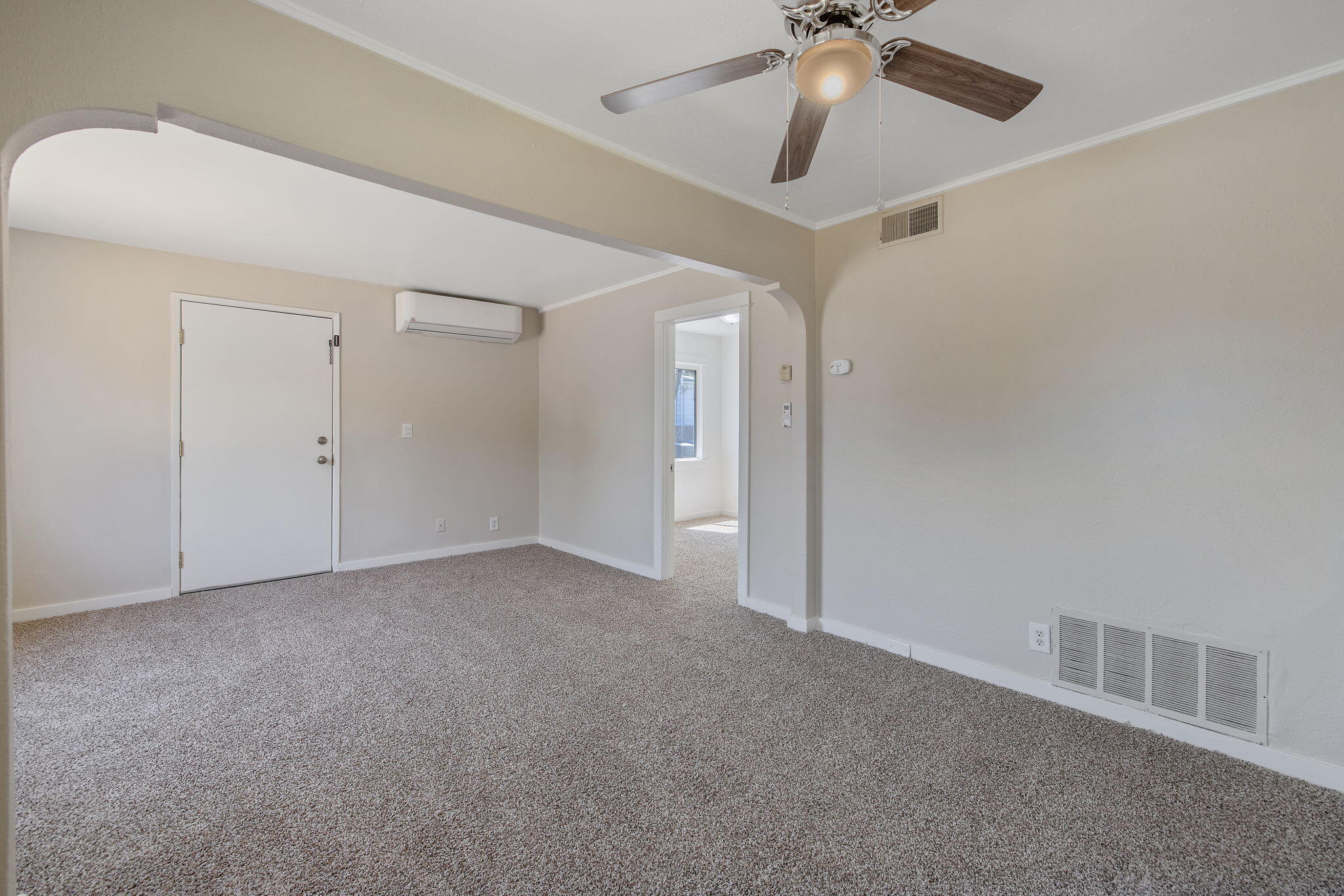 125 N N Hicks Street, A